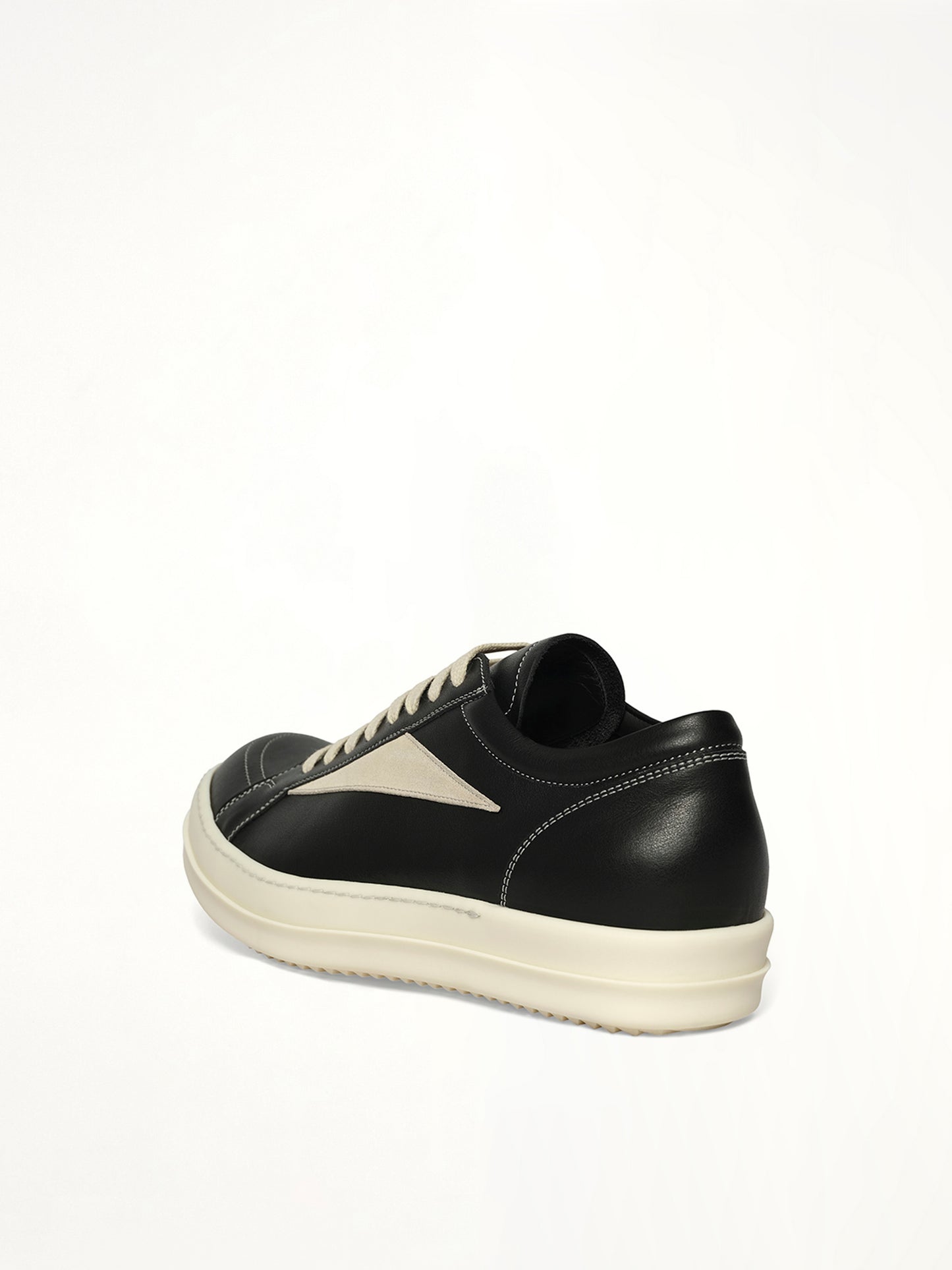 Vintage Sneaks in Black/Milk/Milk