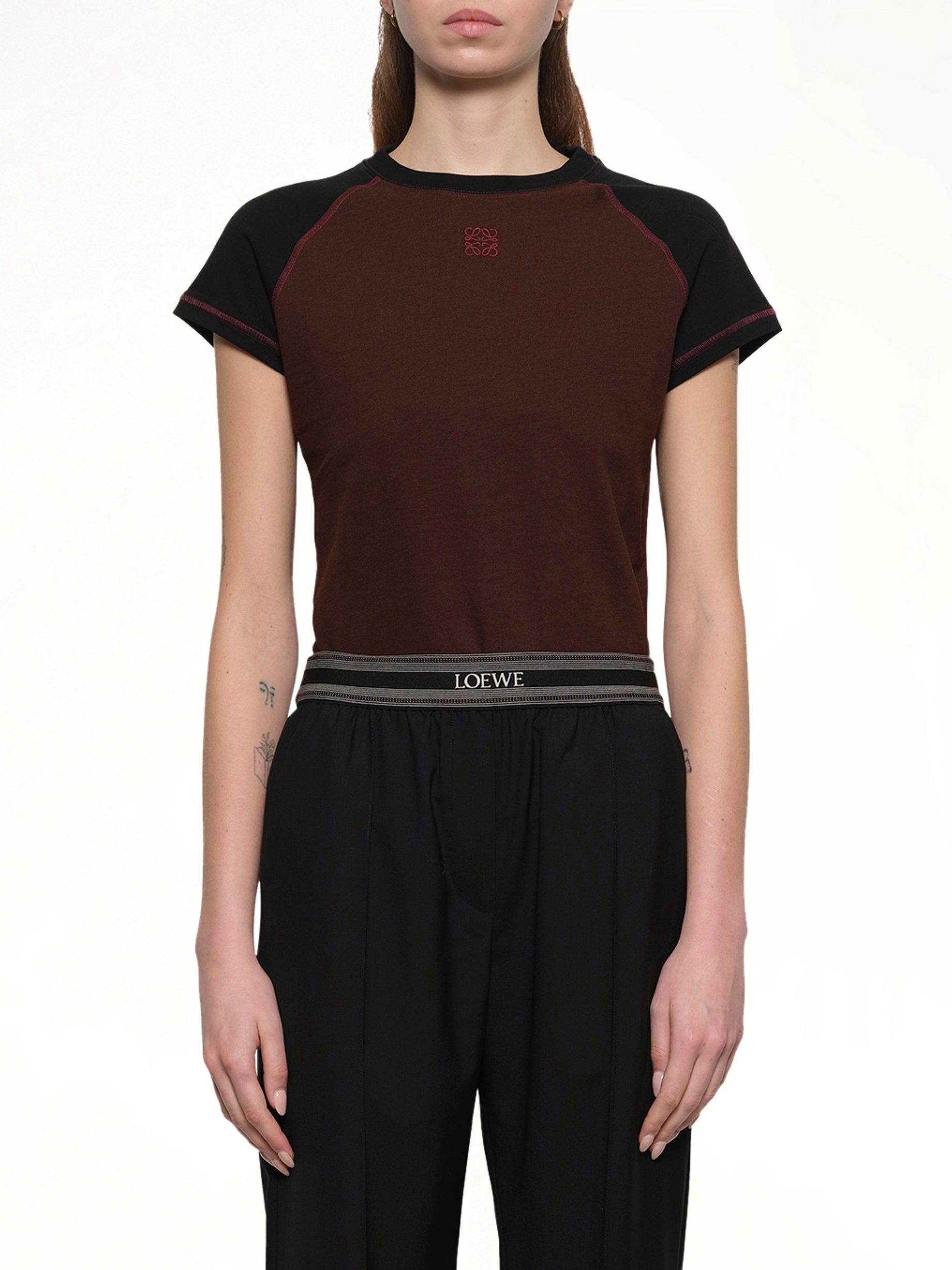 Small Fit T-Shirt in Black/Burgundy