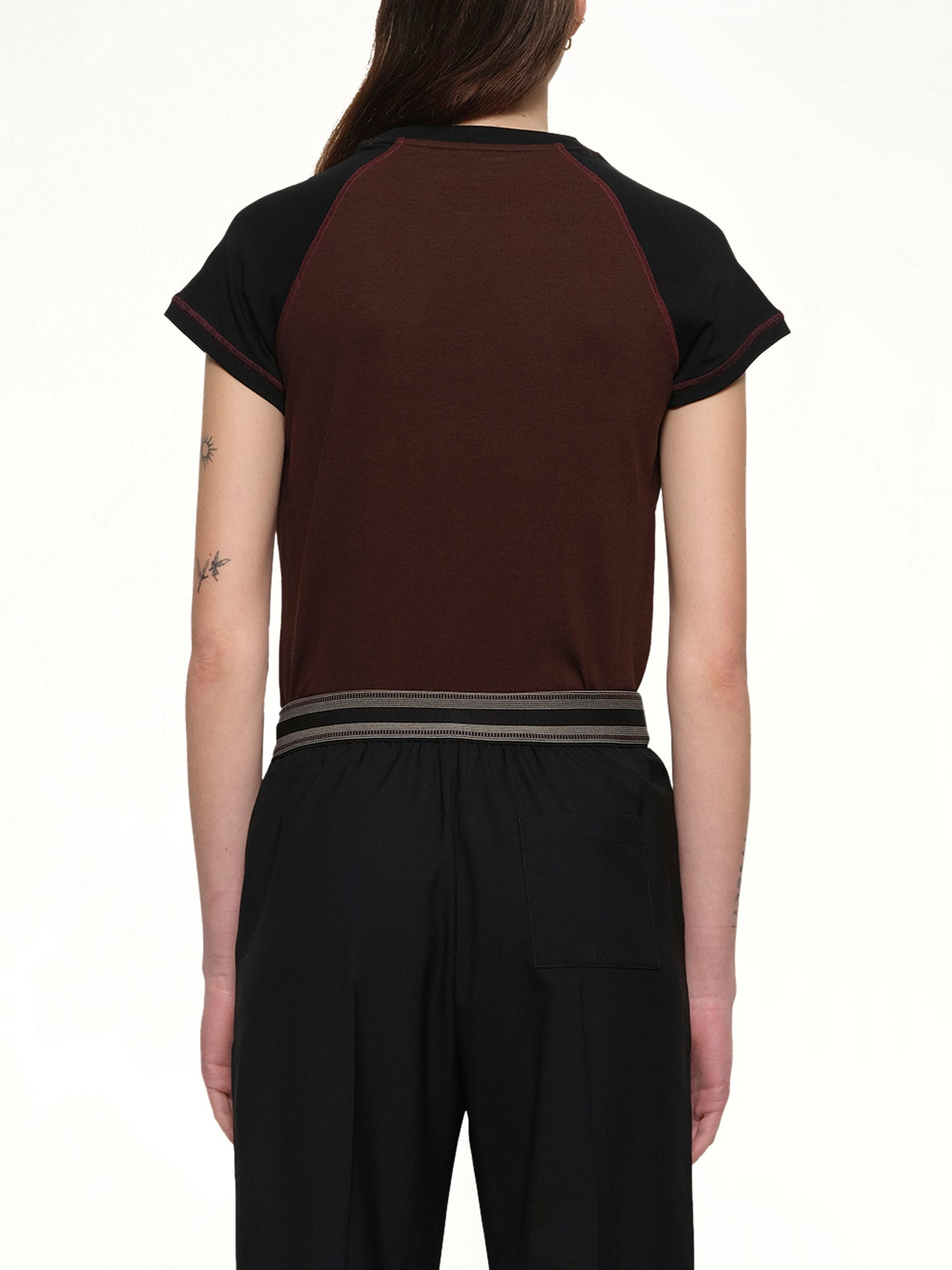 Small Fit T-Shirt in Black/Burgundy