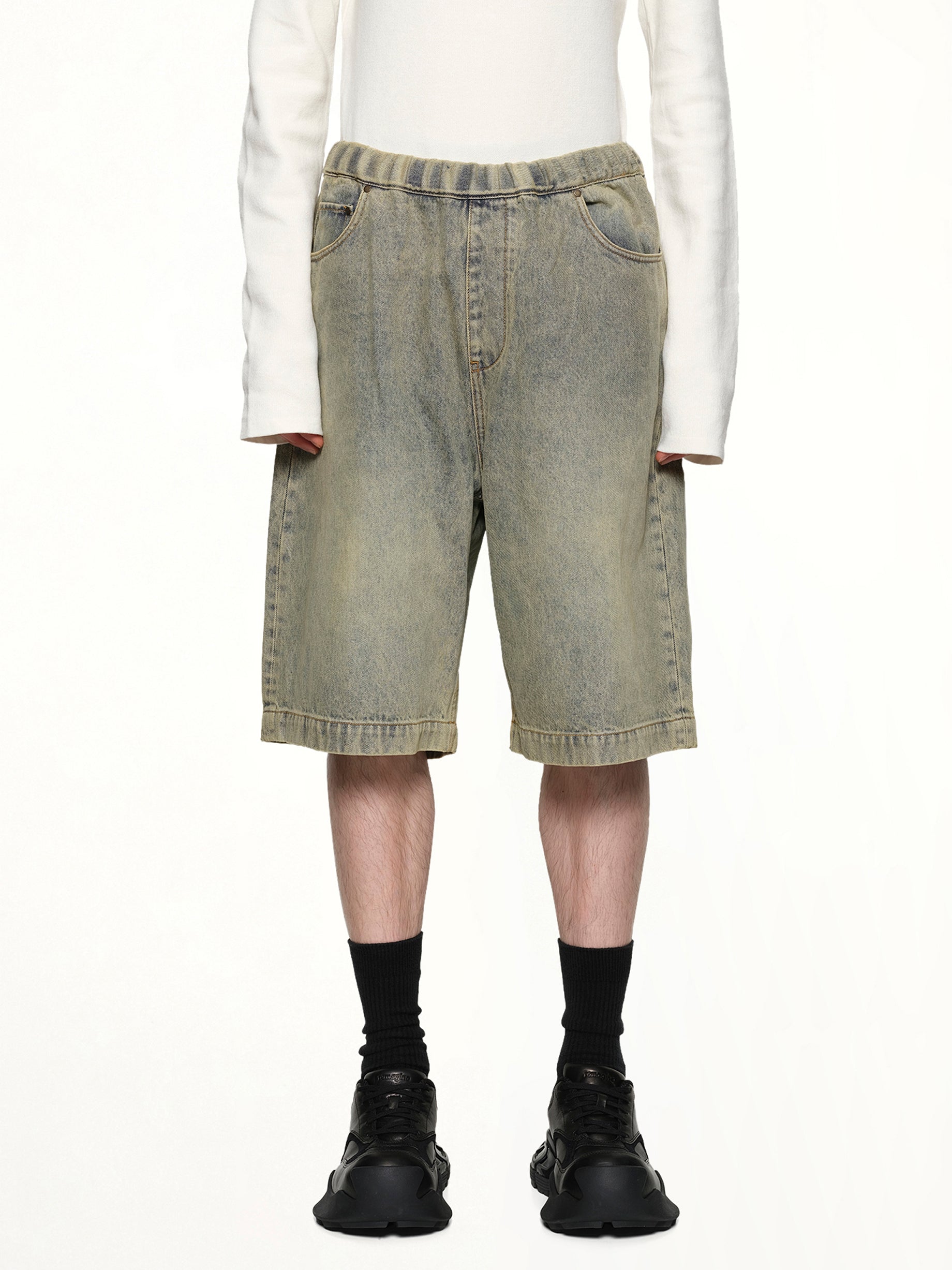 Spar Shorts in Surfacewave