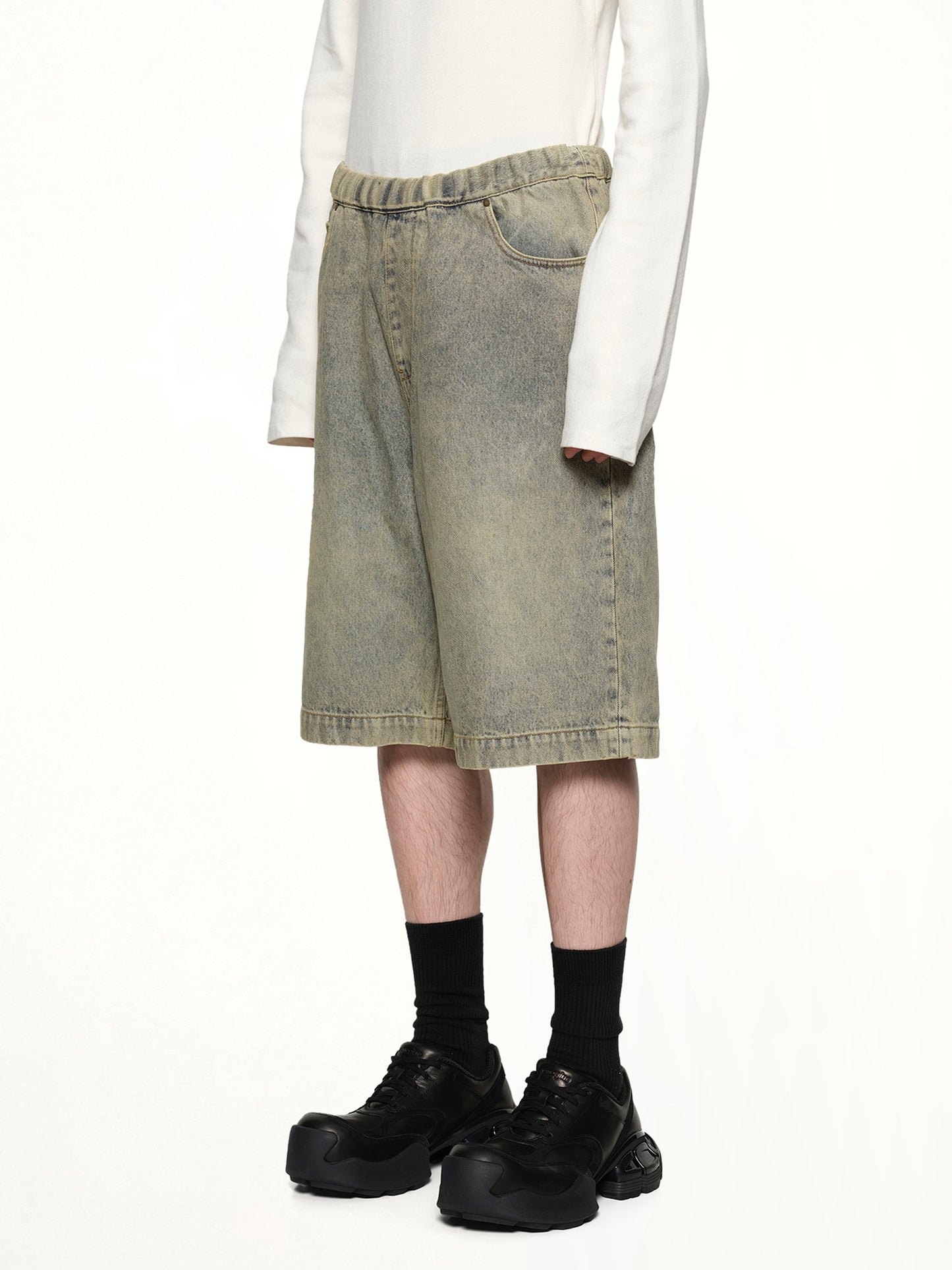 Spar Shorts in Surfacewave