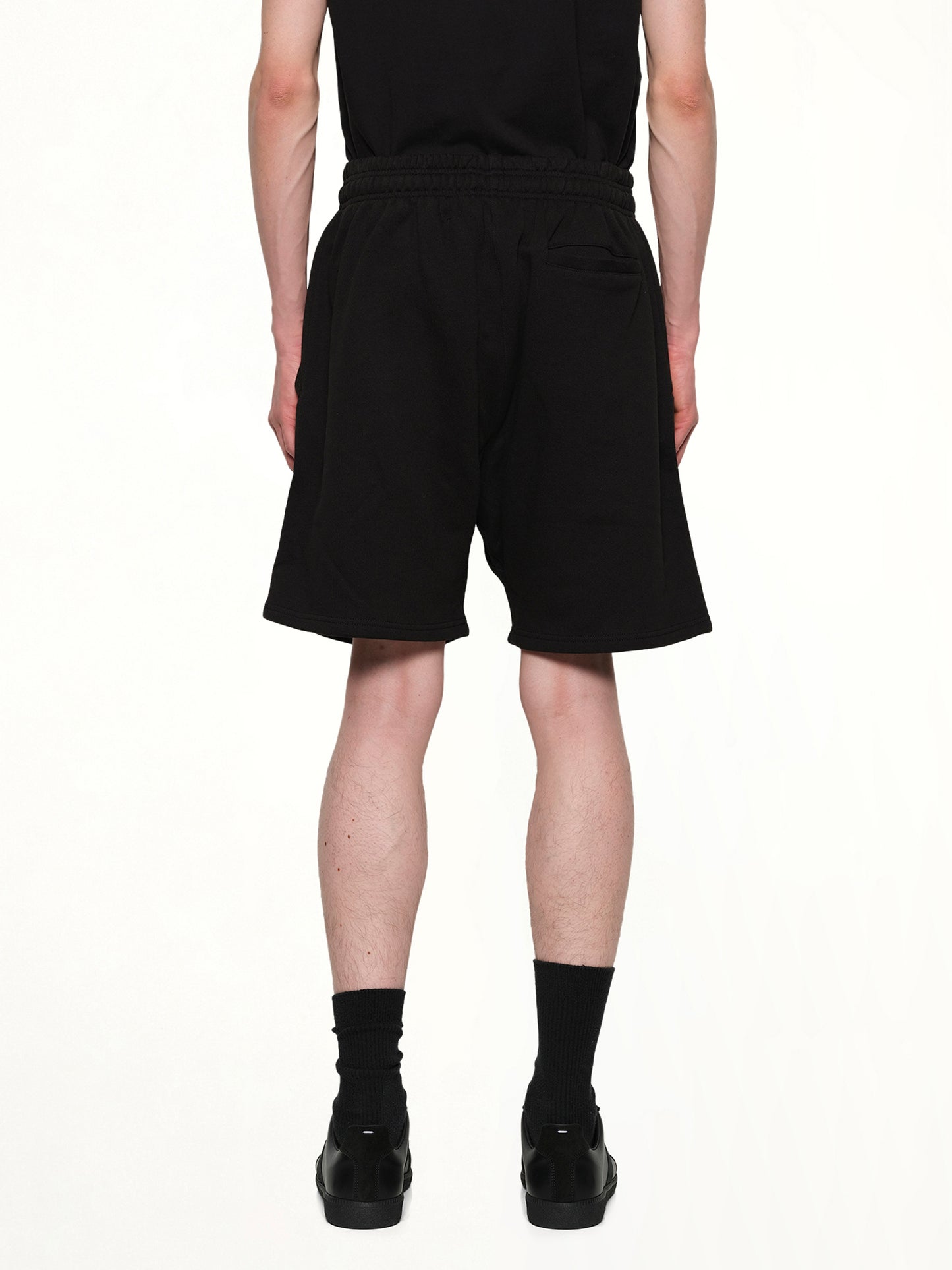Standard Sweatshorts in Black