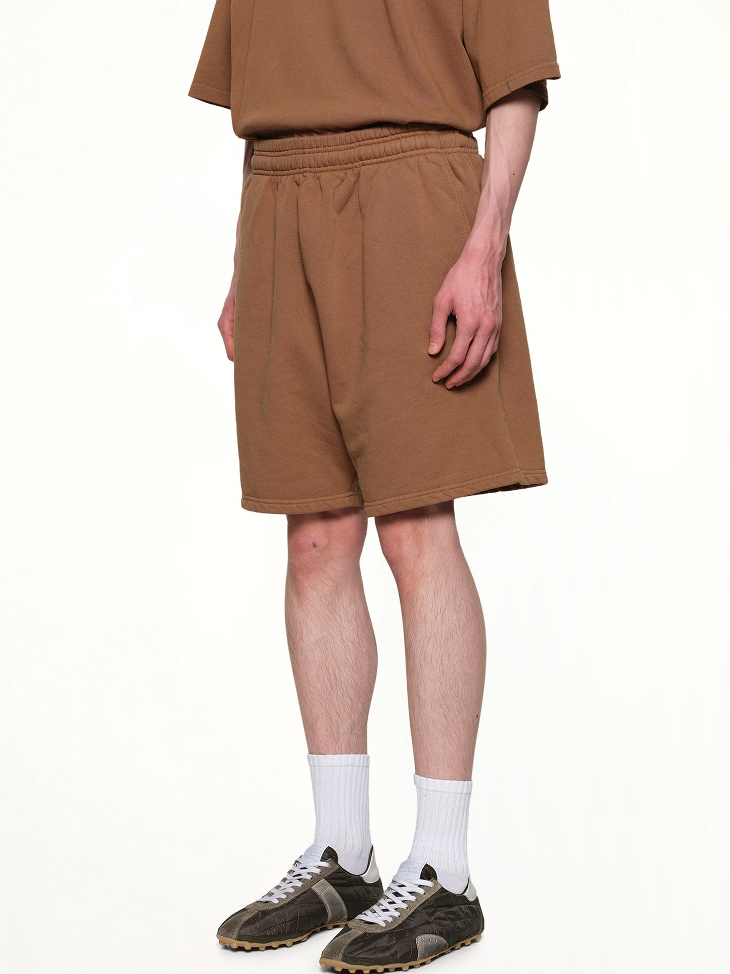 Standard Sweatshorts in Dune
