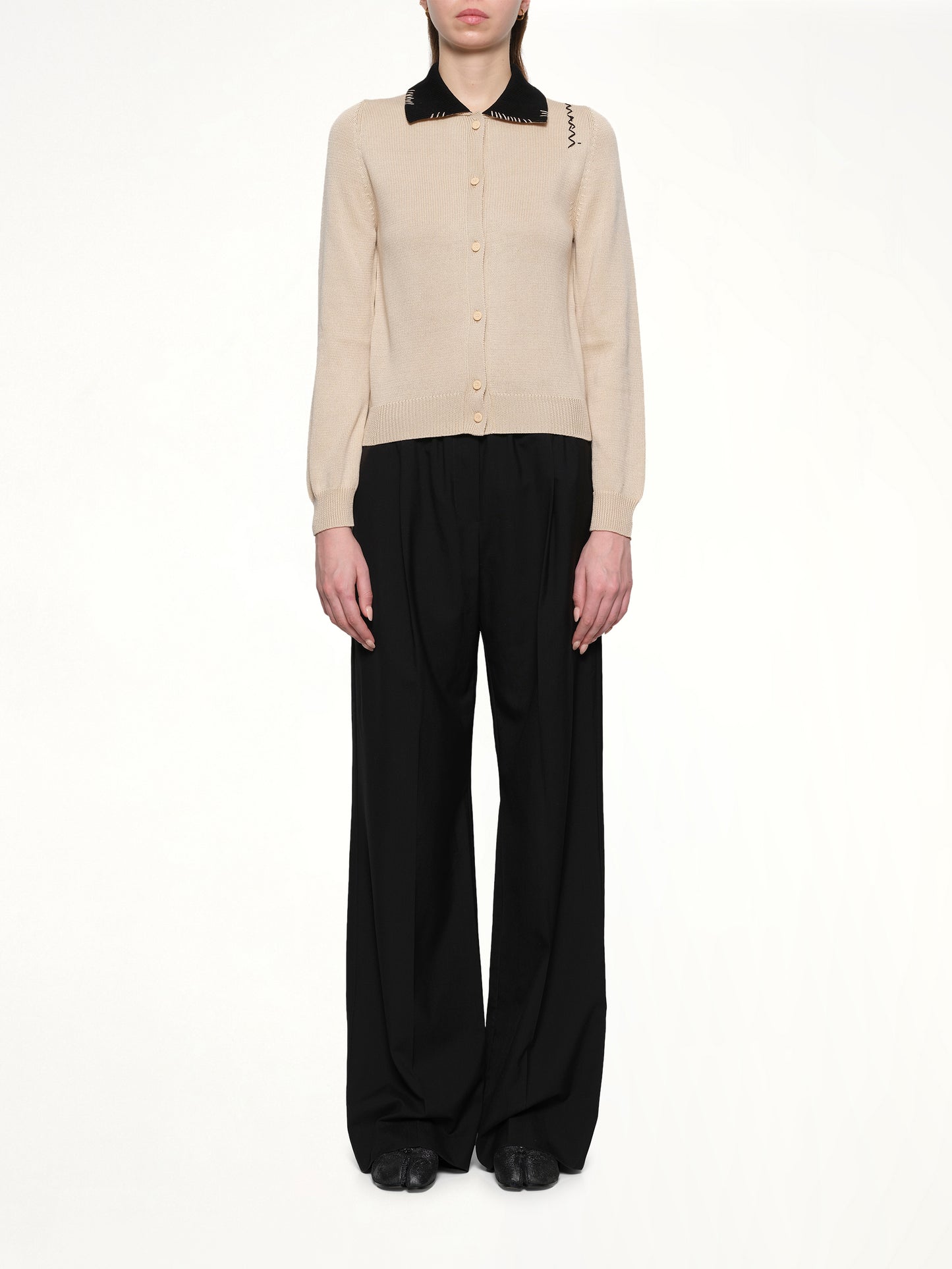 Contrast Collar Cardigan in Pale Peach