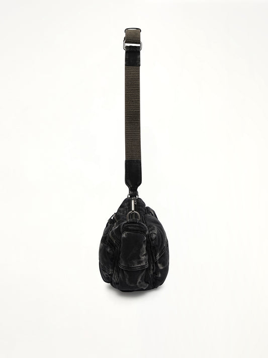 MULTI-PKTS Shoulder Bag in Black