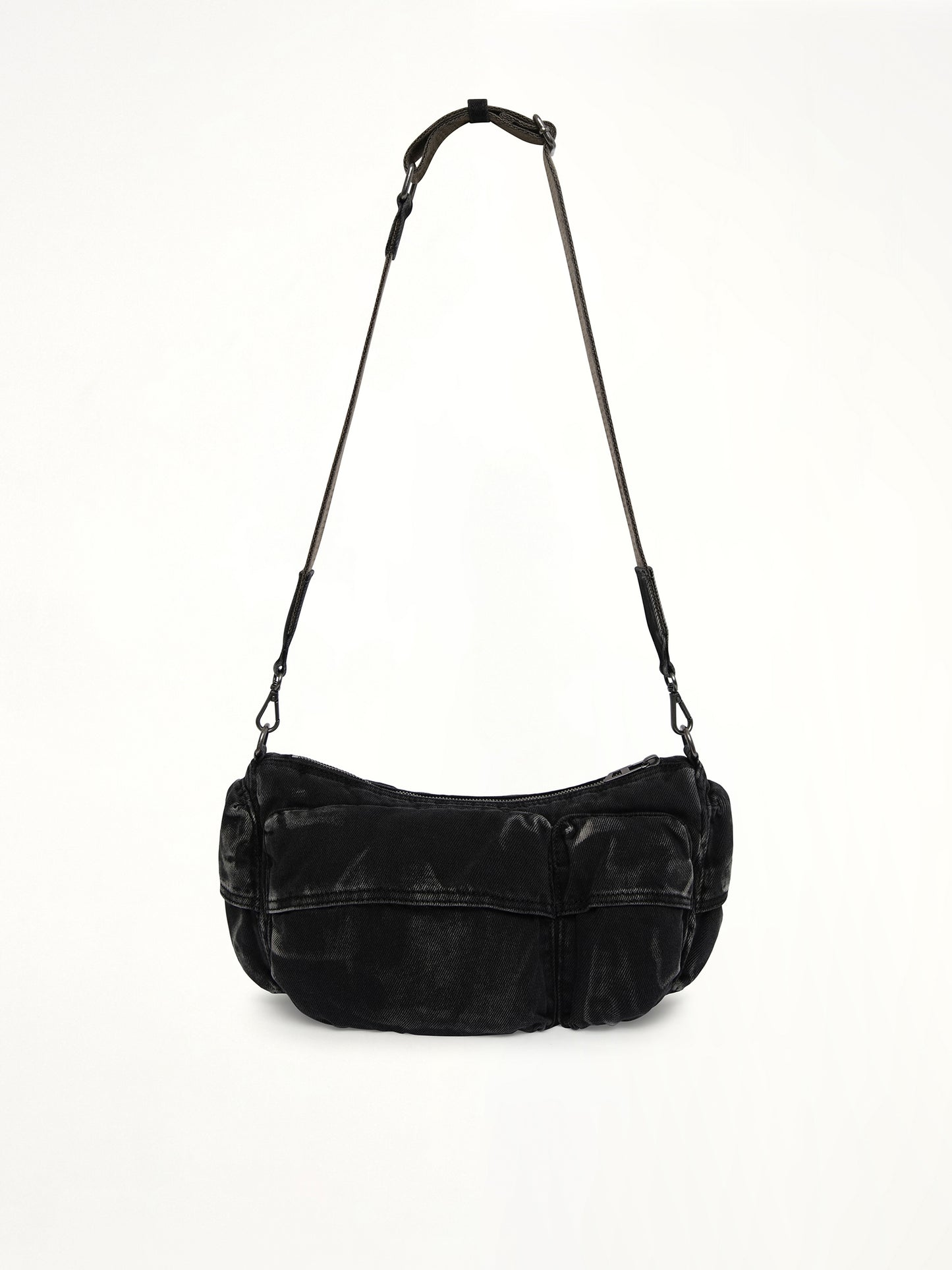 MULTI-PKTS Shoulder Bag in Black