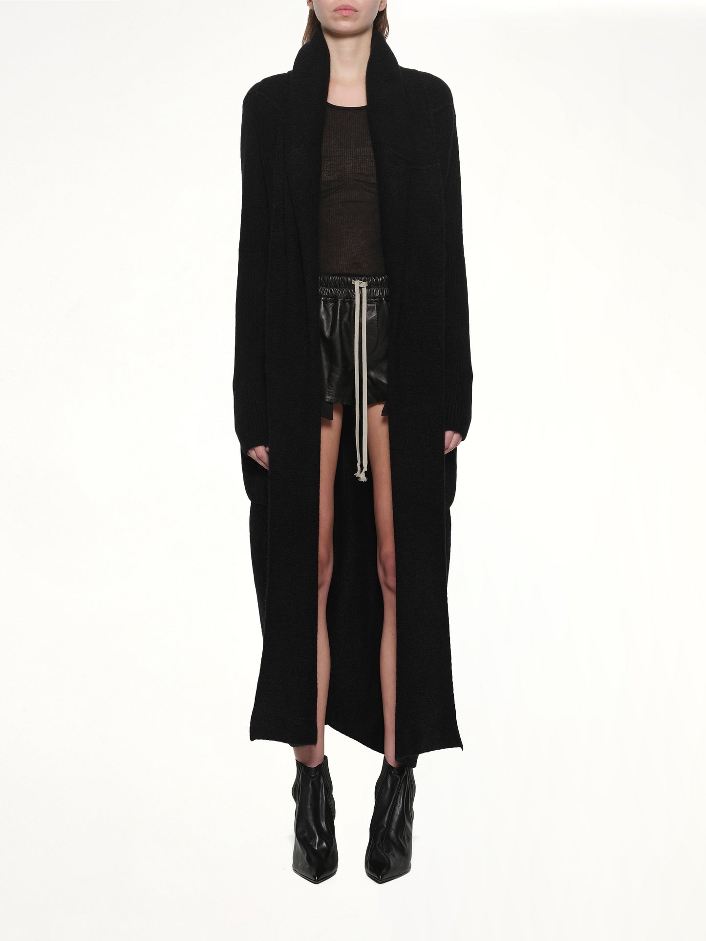 Las Palmas Robe in Black