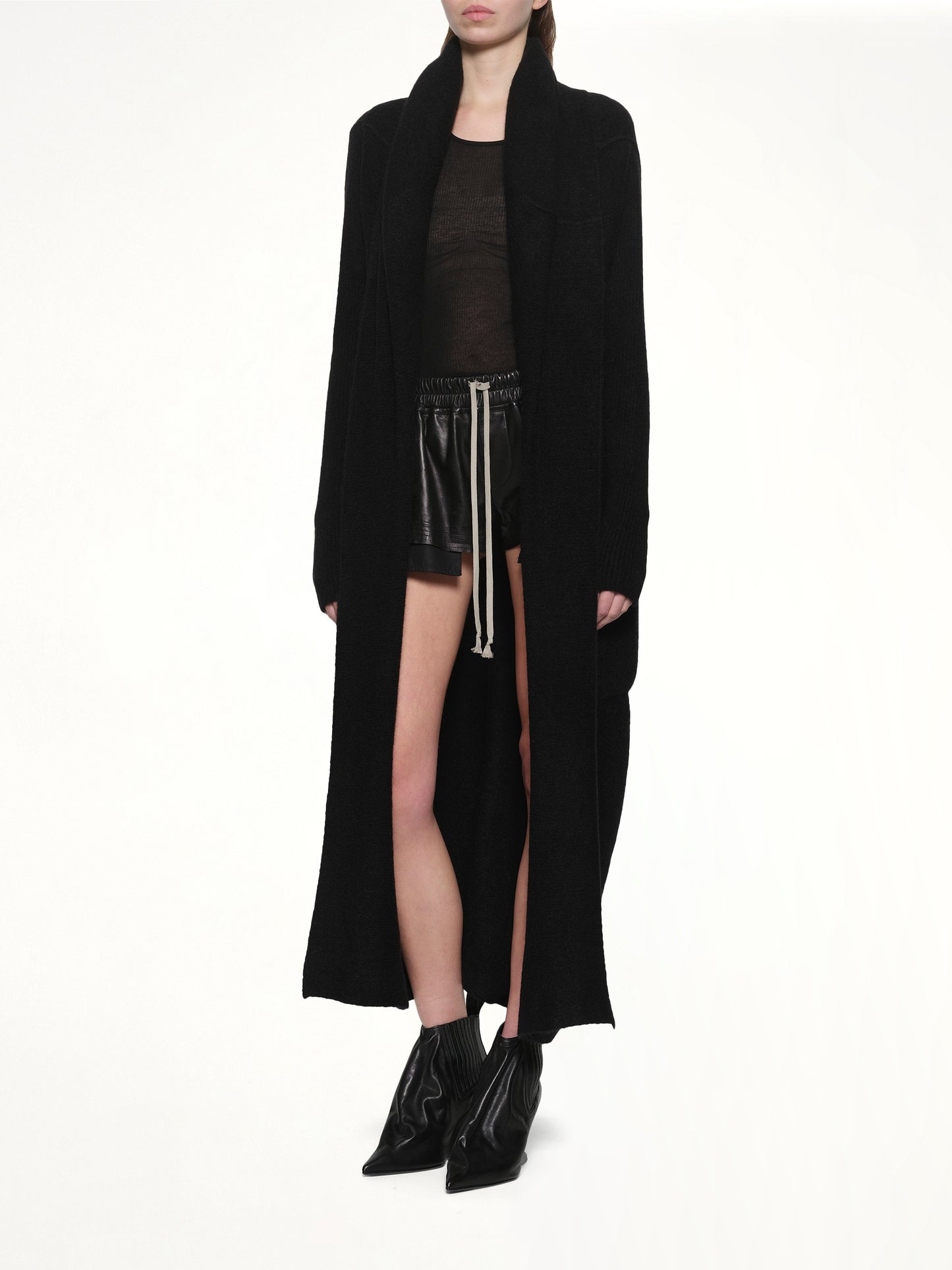 Las Palmas Robe in Black