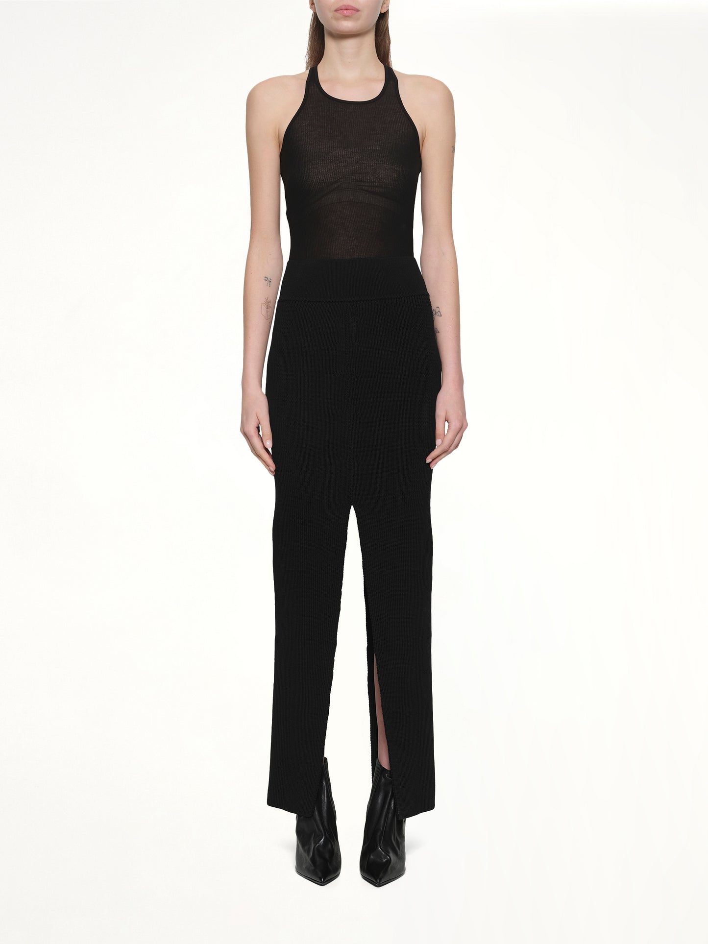 Short Sliced Skirt in Black