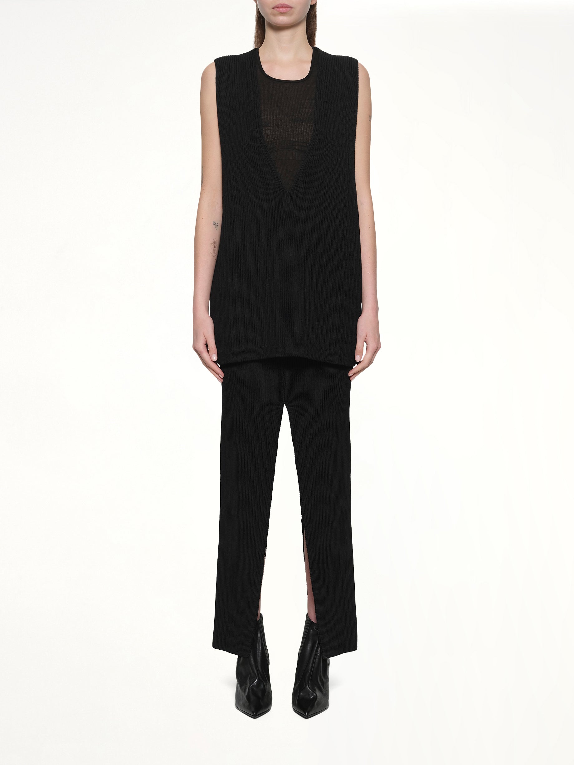 V Neck Top in Black