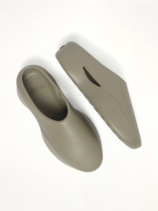 Eva Runner Sneaker in Willow