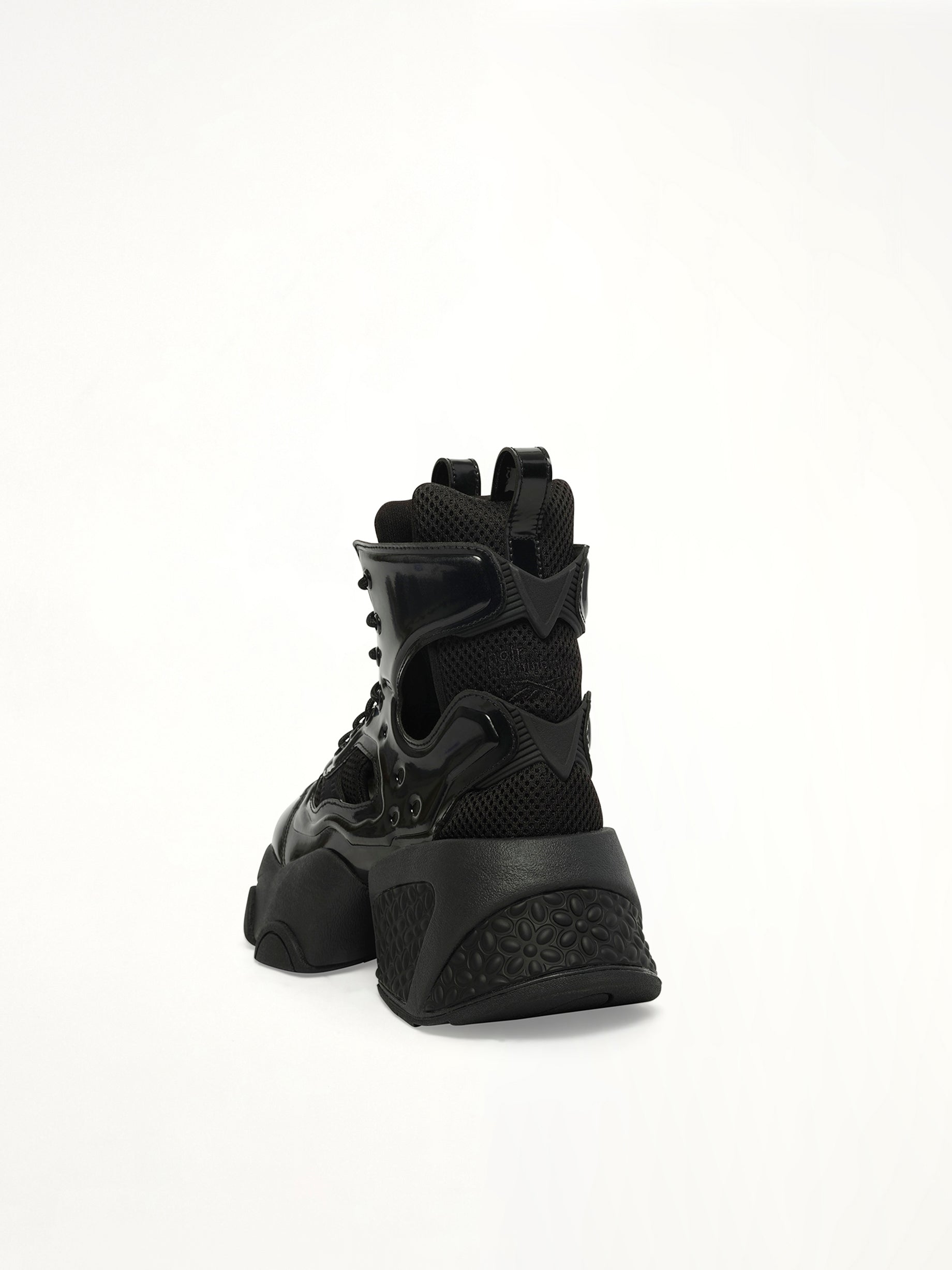 Noir Kei Ninomiya X Reebok High Sneaker in Black Back View | NOIR KEI NINOMIYA