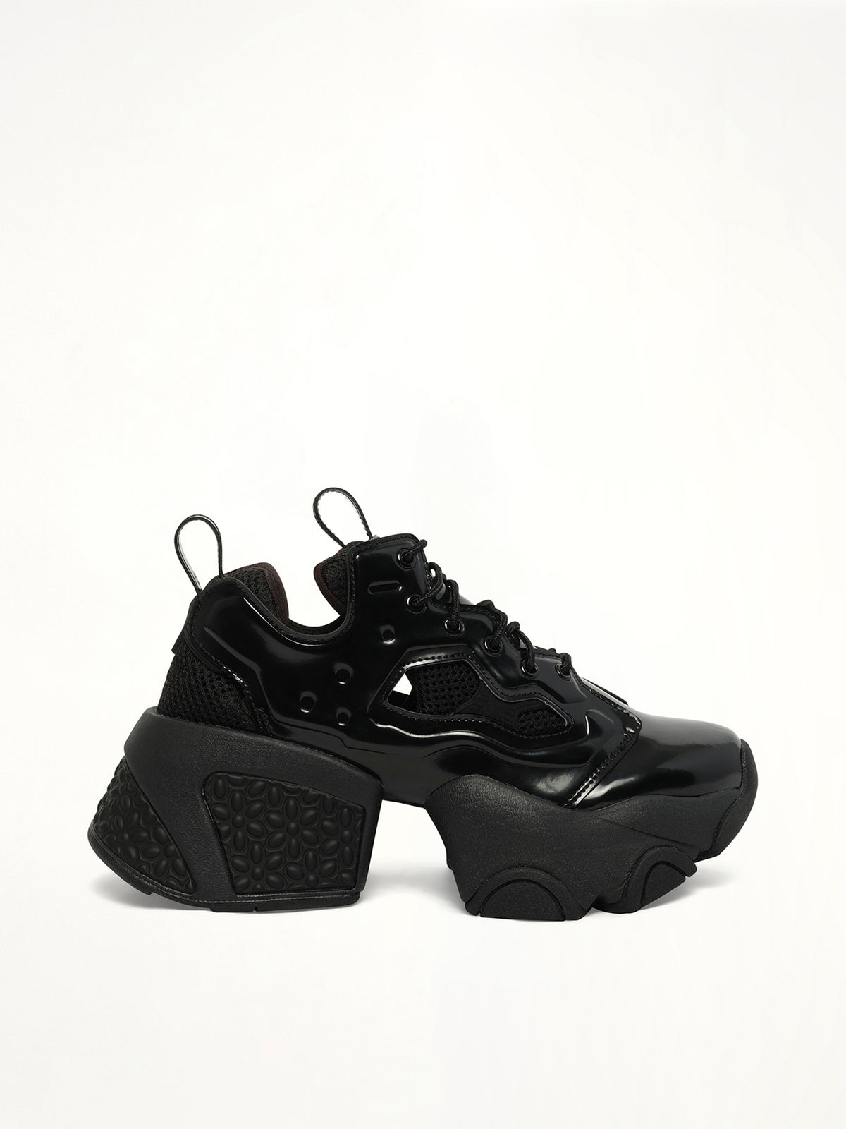 Noir Kei Ninomiya X Reebok Low Sneaker in Black Side View | NOIR KEI NINOMIYA