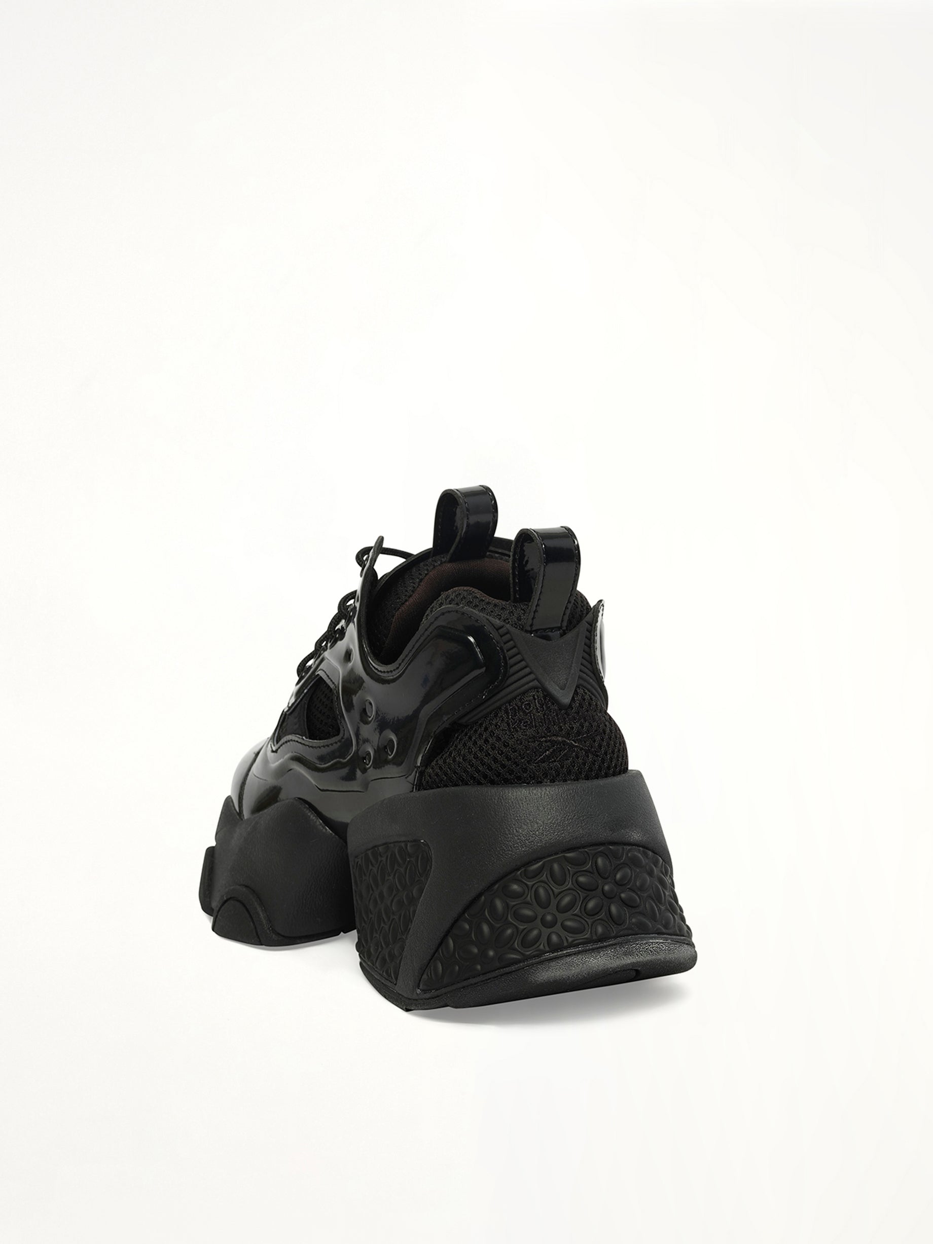 Noir Kei Ninomiya X Reebok Low Sneaker in Black Back View | NOIR KEI NINOMIYA