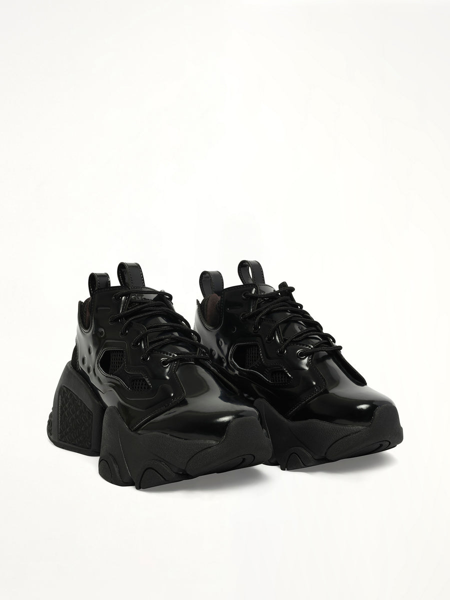 Noir Kei Ninomiya X Reebok Low Sneaker in Black Front View | NOIR KEI NINOMIYA