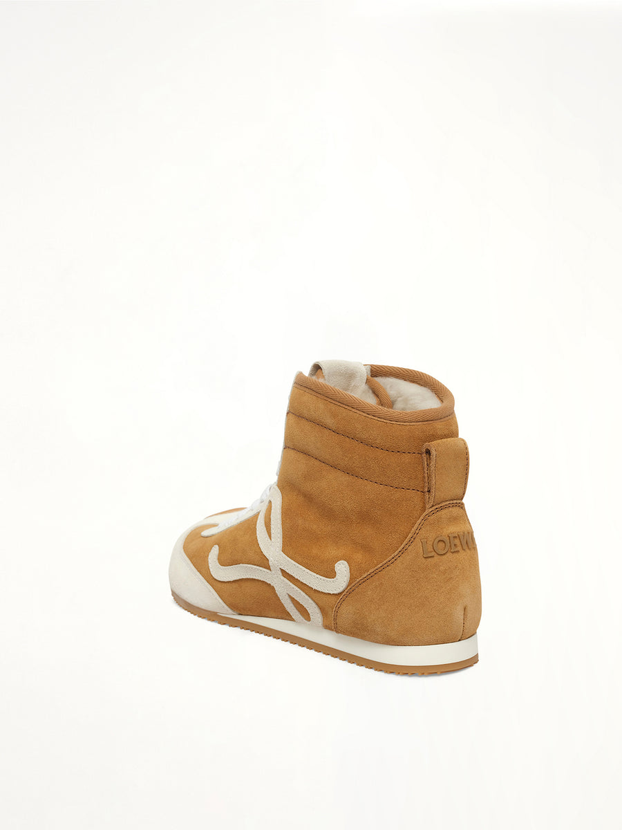 Ballet Runner 2.0 High Top in Tan/White Back View | LOEWE