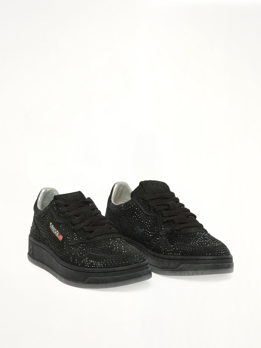 Medalist Low Strass Sneaker in Black Front View | AUTRY