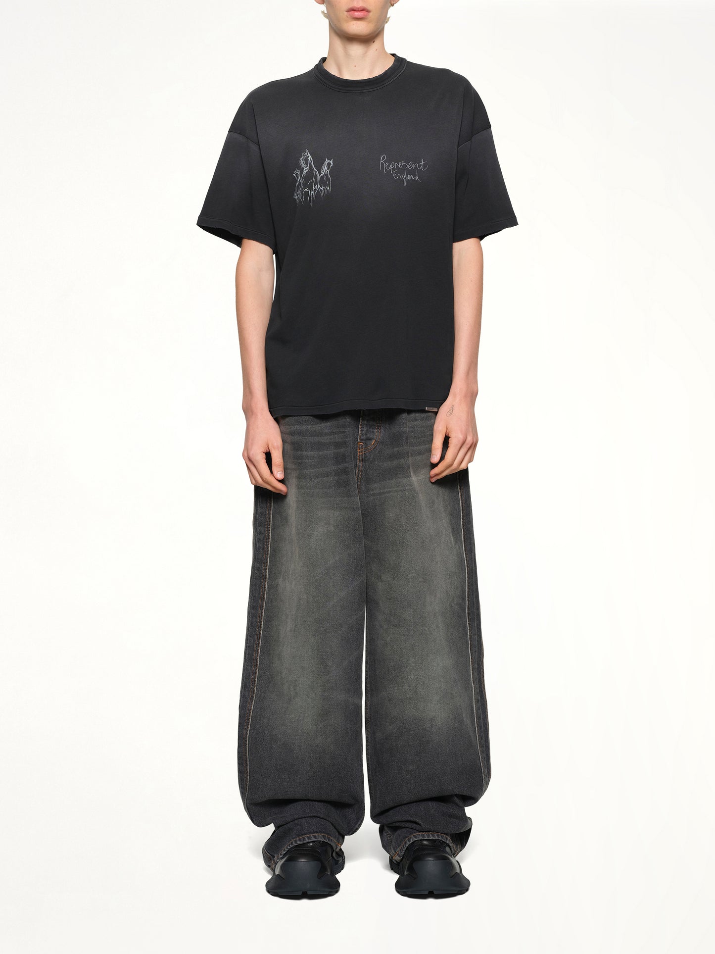 Hand Drawn Thoroughbred Horse T-Shirt in Aged Black