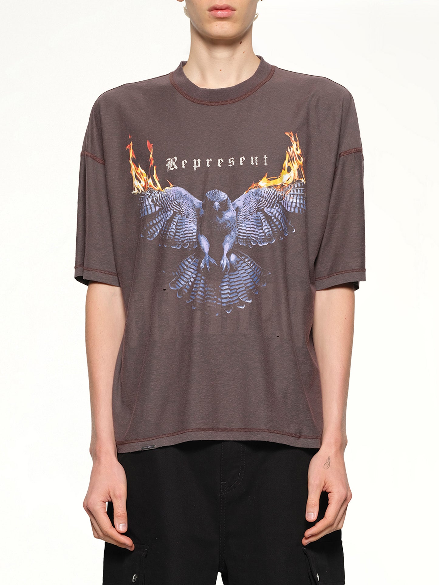 Reversible Living Legacy Falcon T-Shirt in Nero
