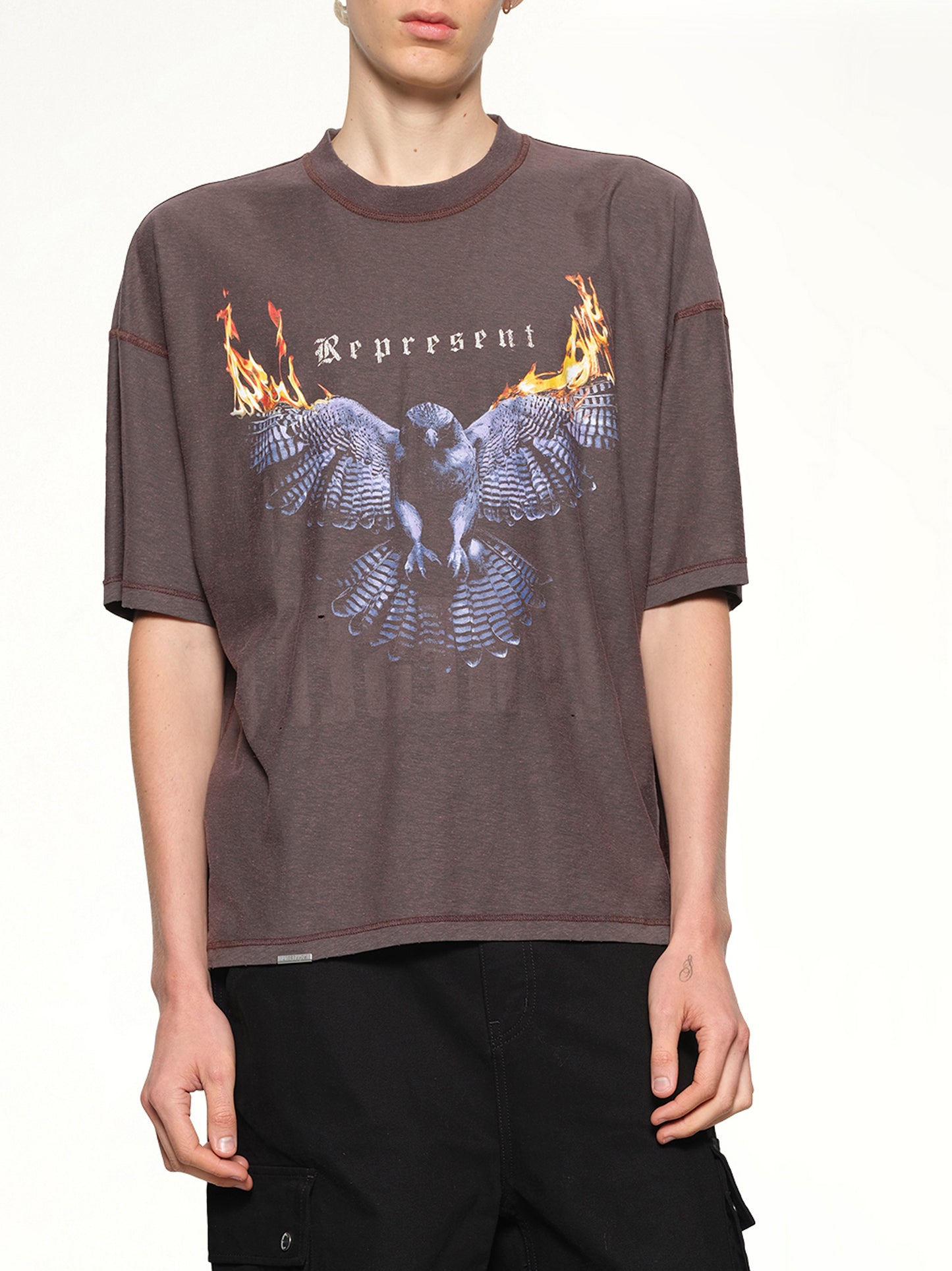 Reversible Living Legacy Falcon T-Shirt in Nero