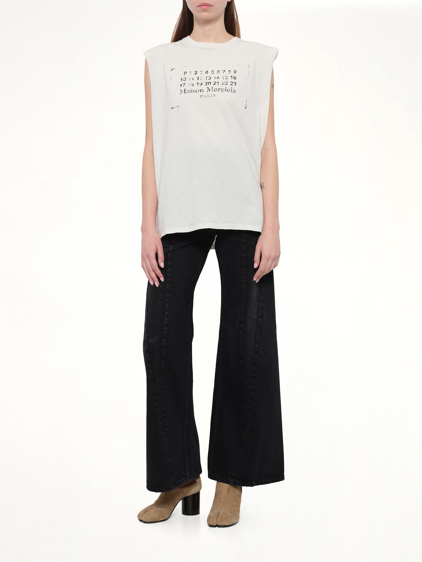 Cut Out Waistband Relaxed Fit Denim Jeans in Washed Black