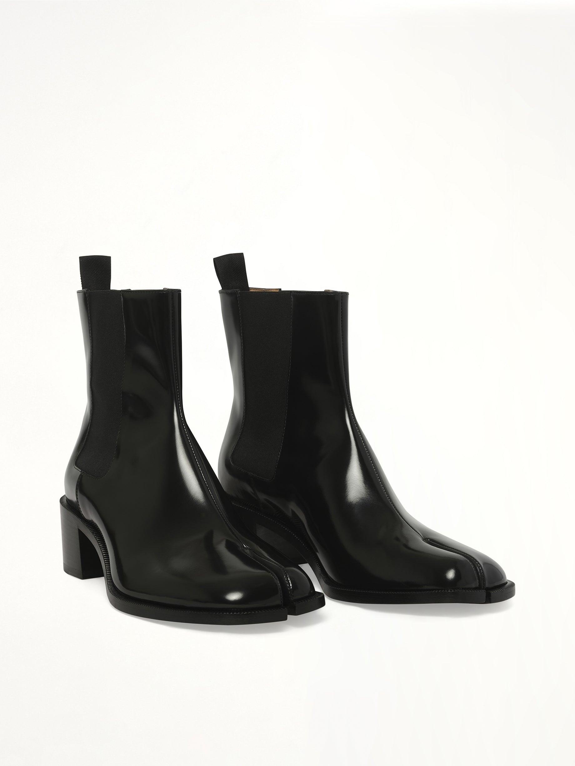 Tabi Chelsea 5.5cm Boots in Black Front View | MAISON MARGIELA