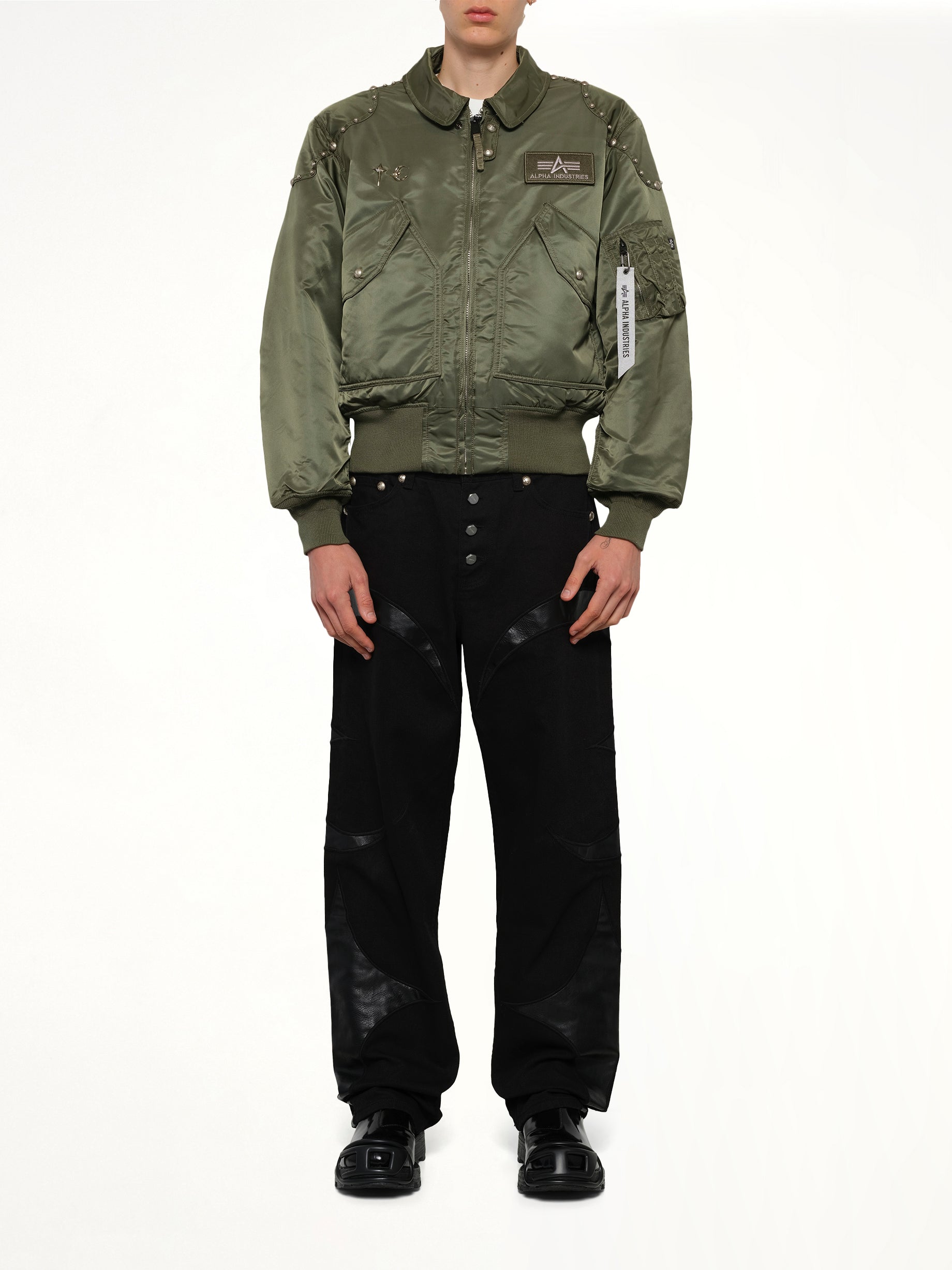 TC x Alpha Industries 봄버 재킷 (리벳 버전) 세이지