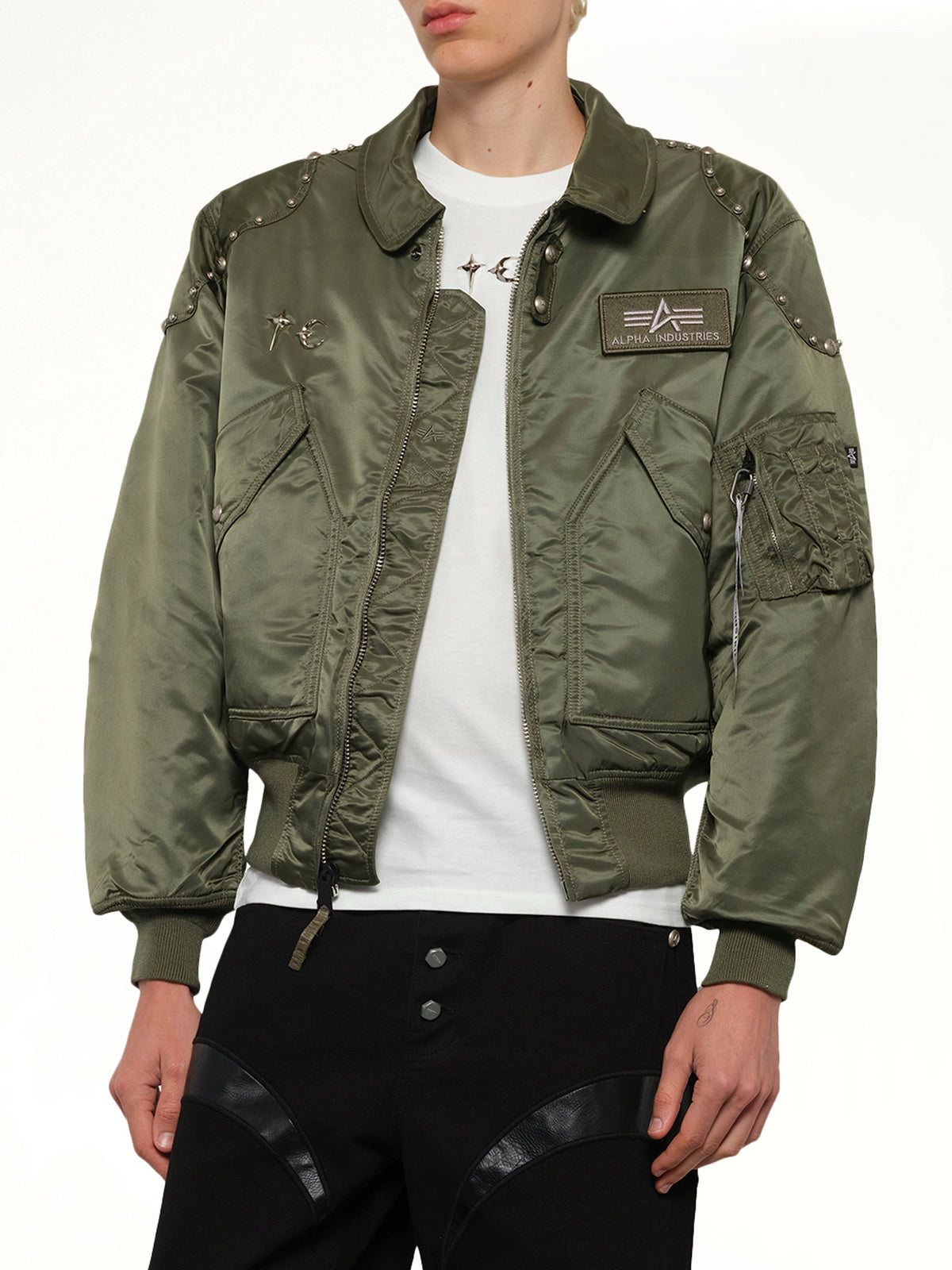 TC x Alpha Industries 봄버 재킷 (리벳 버전) 세이지