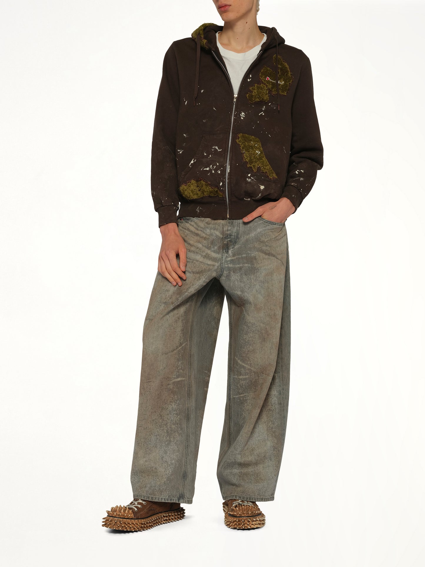 Moss-Grown Embroidery Hoodie in Brown