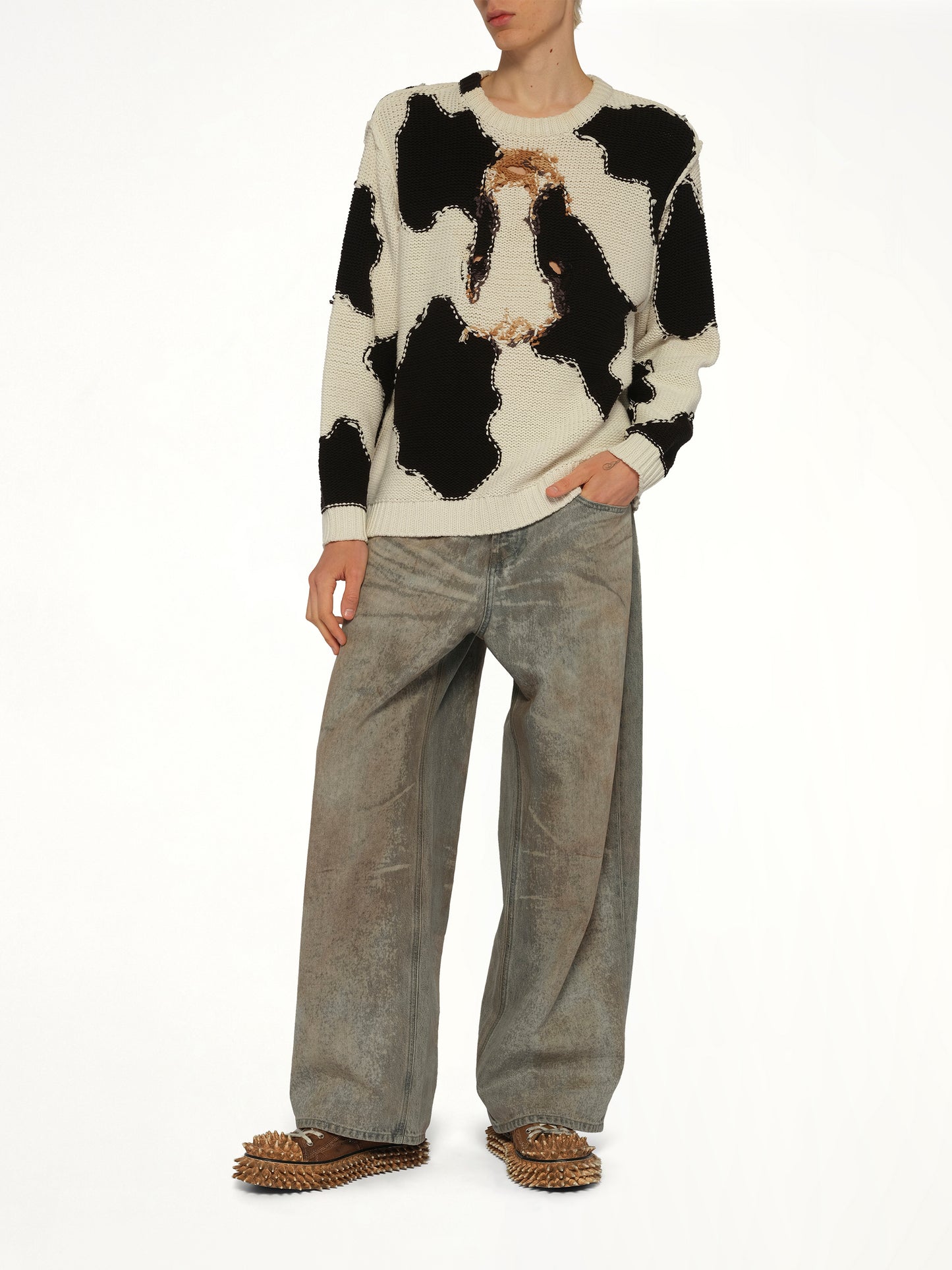 Acting Cow Knit Pullover in Ivory