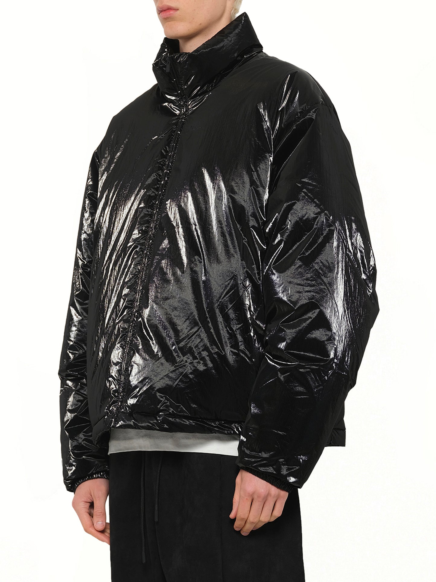 Puffer Jacket in Metallic Black