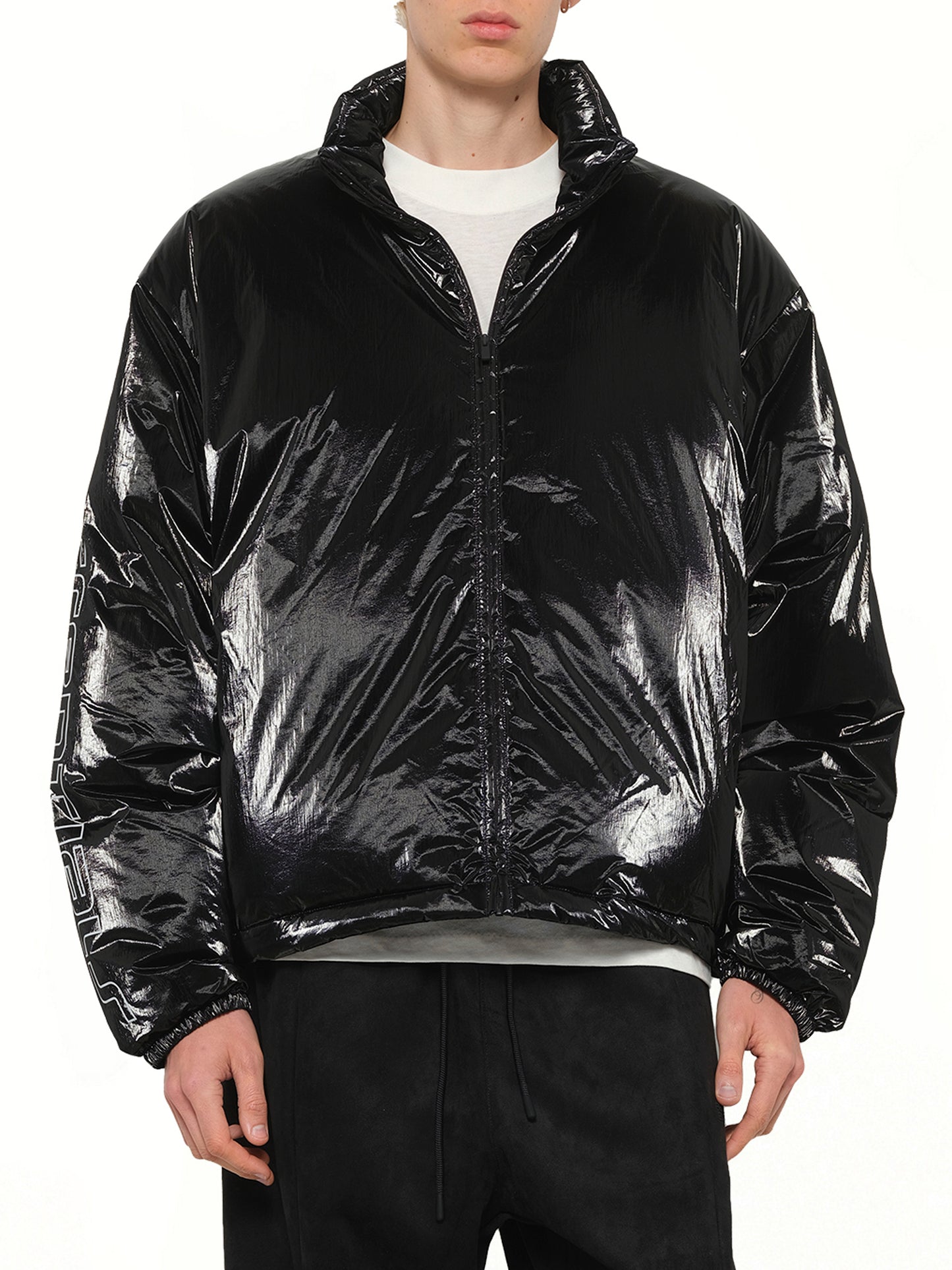 Puffer Jacket in Metallic Black