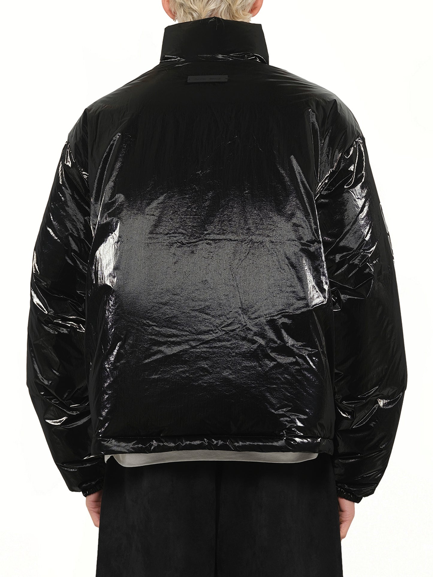 Puffer Jacket in Metallic Black