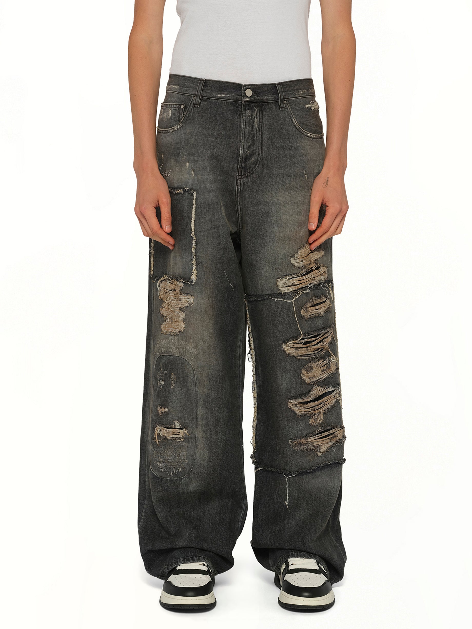 Carpenter Repaired Baggy Jean in Crafted Black
