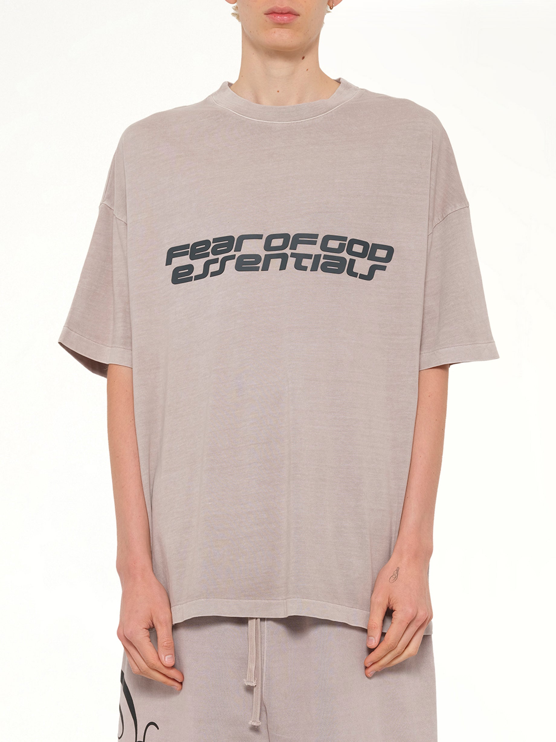 "26" T-Shirt in Smoke Grey