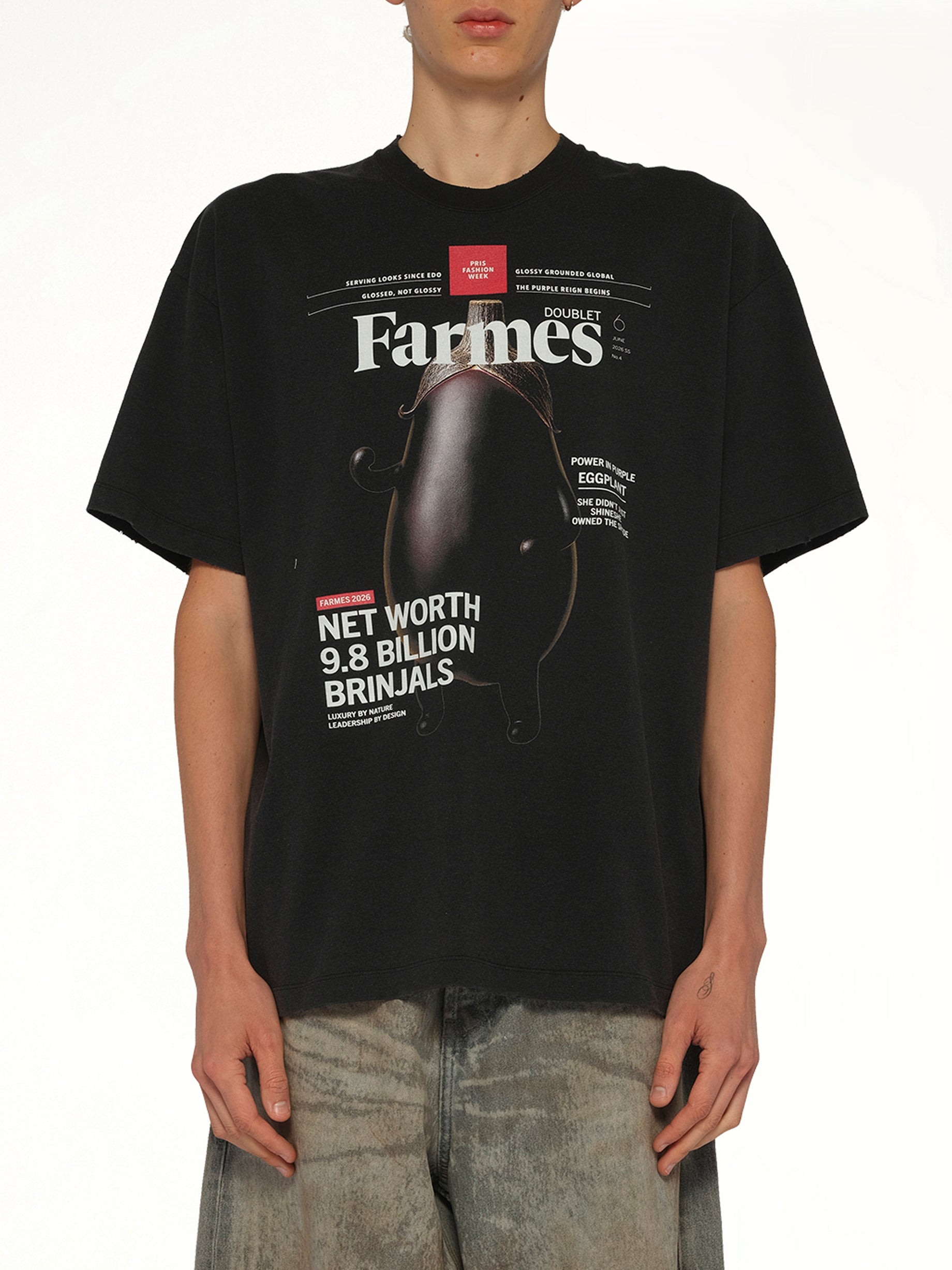 Farmes Magazine Cover T-Shirt in Black