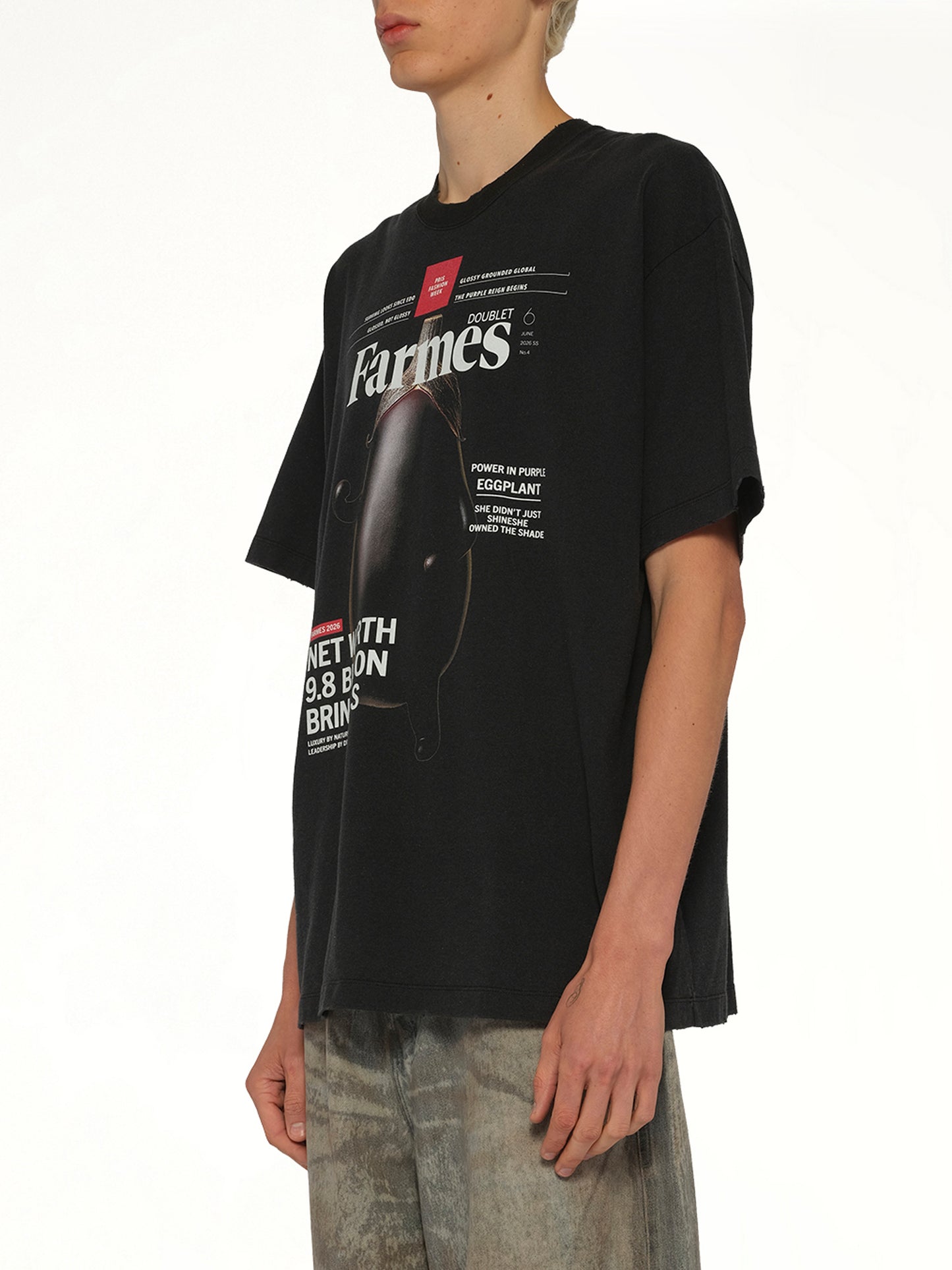 Farmes Magazine Cover T-Shirt in Black