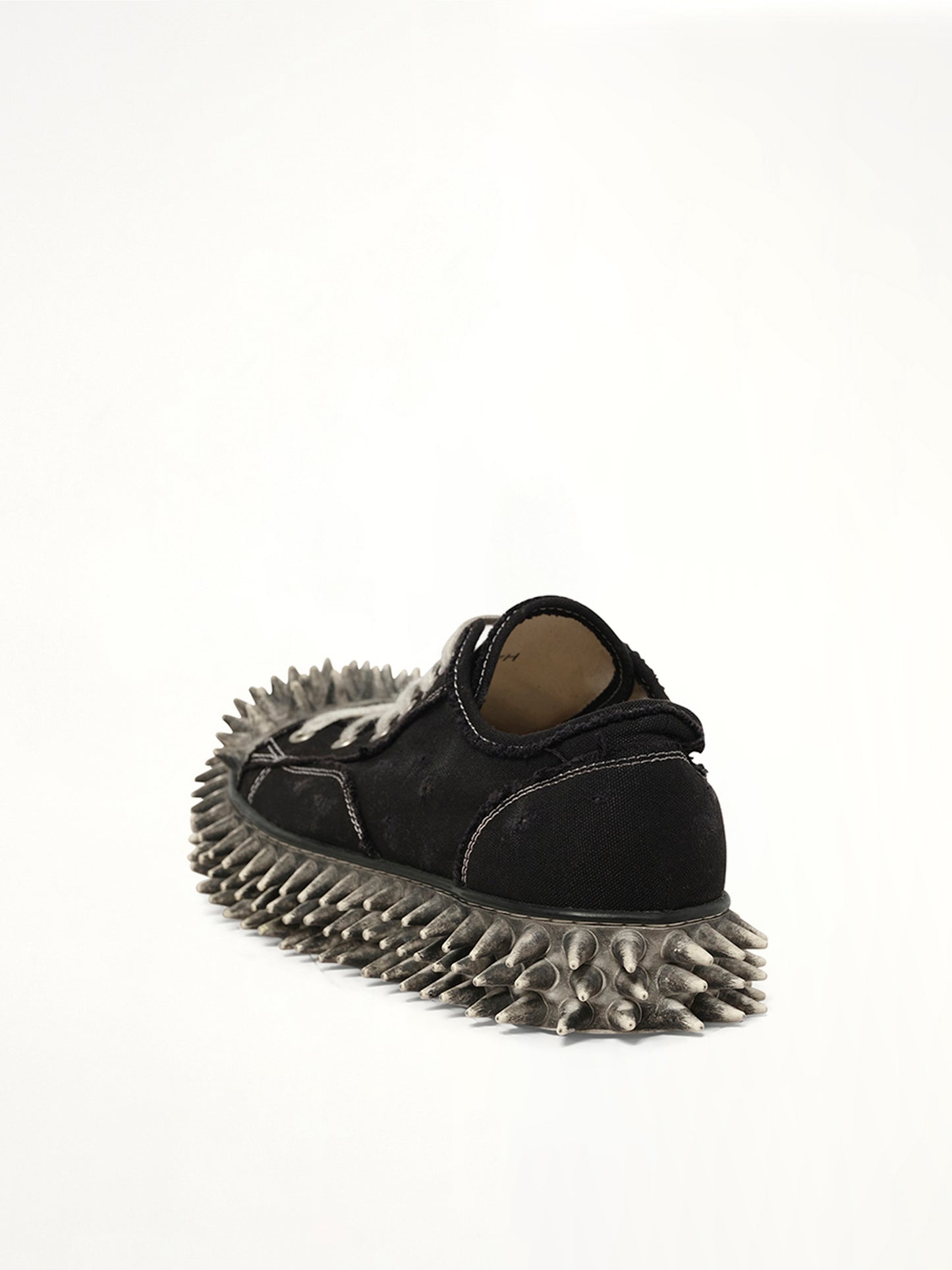 Dirty Spike Toe  Cap Canvas Sneaker in Black