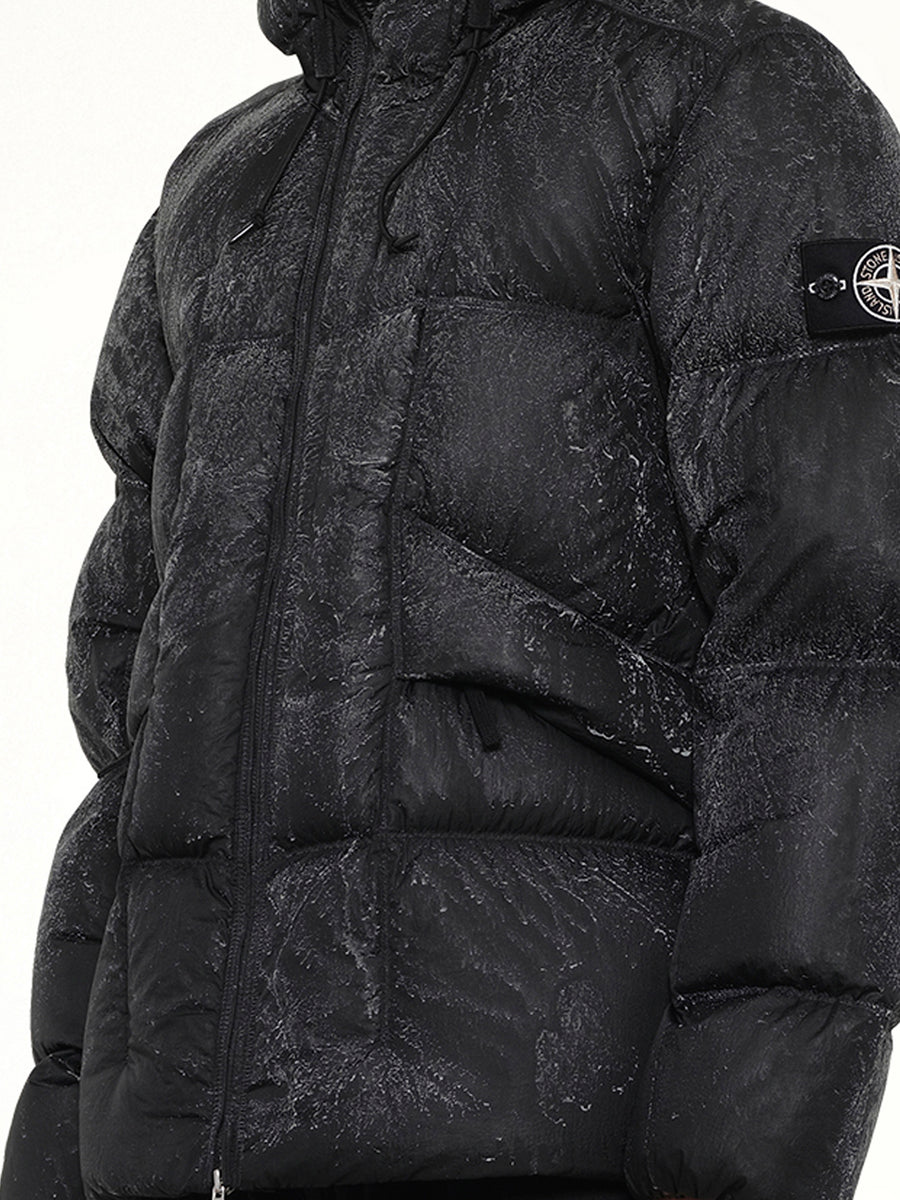 4100062 Hand Sprayed Reflective Puffer in Black