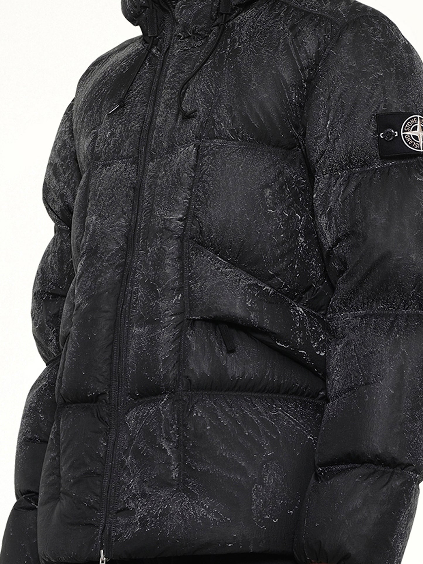 4100062 Hand Sprayed Reflective Puffer in Black