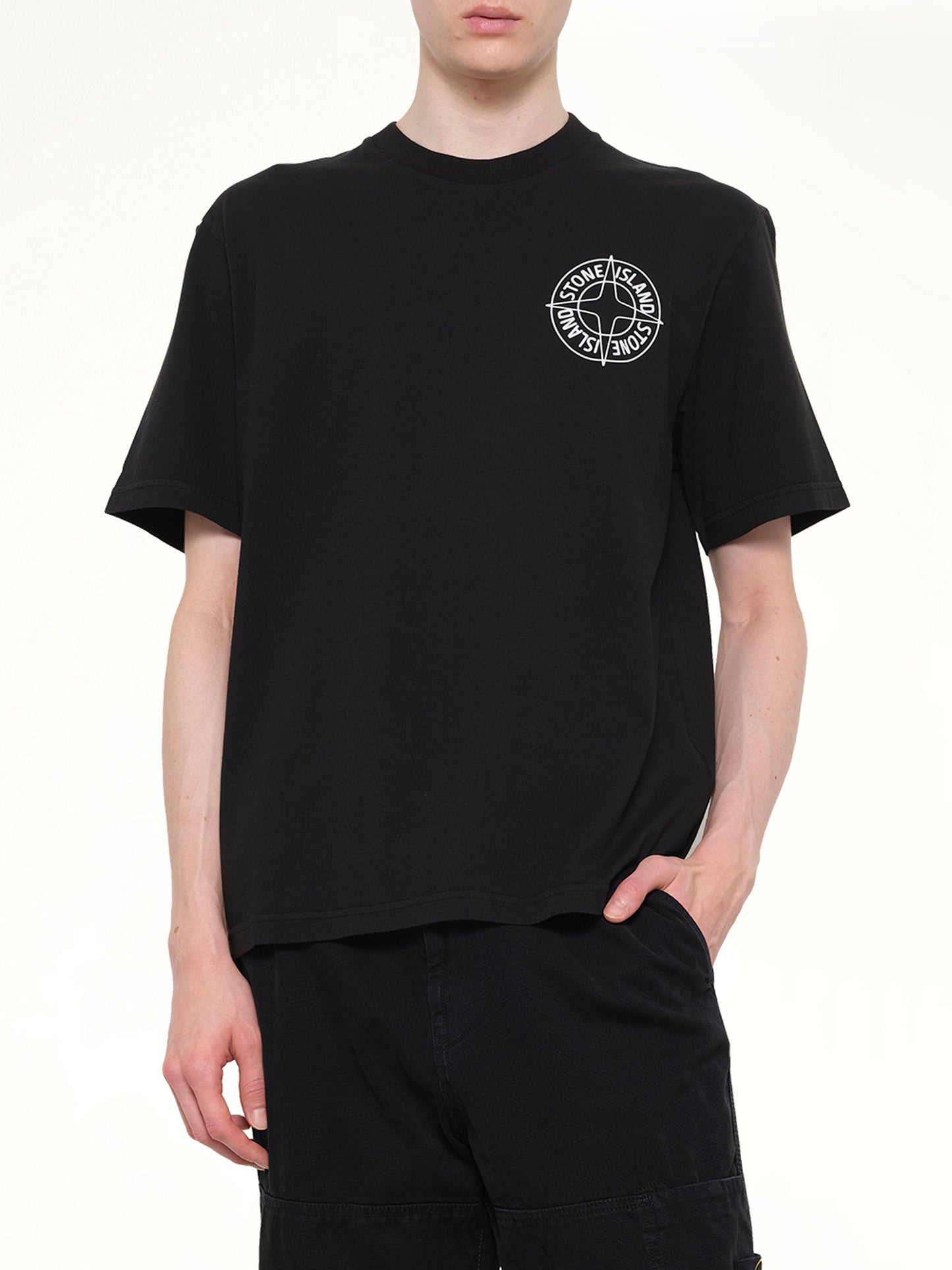 2100001 Chest Logo T-Shirt in Black