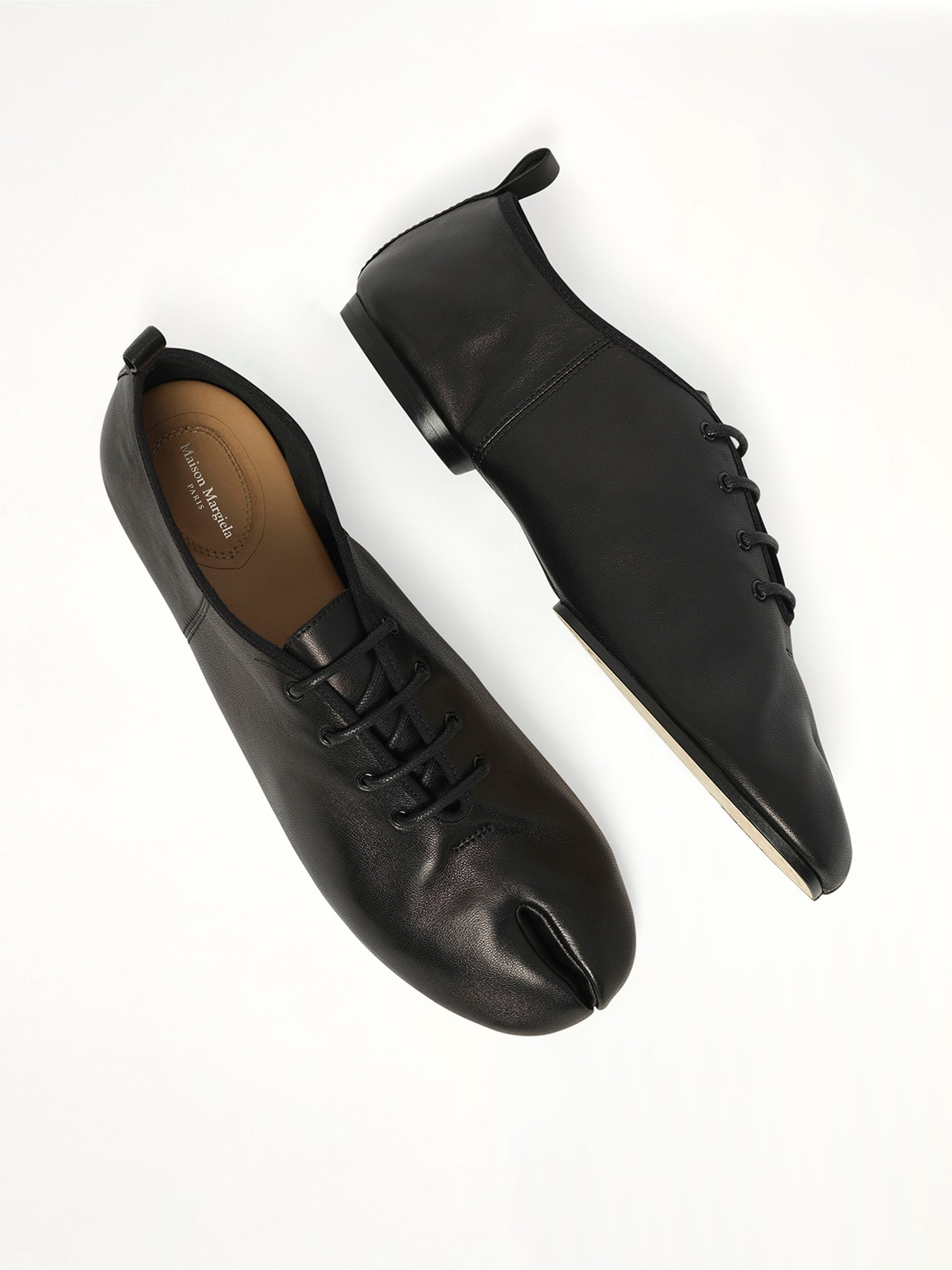 Tabi Jazz Lace-up Derby in Black Top View | MAISON MARGIELA