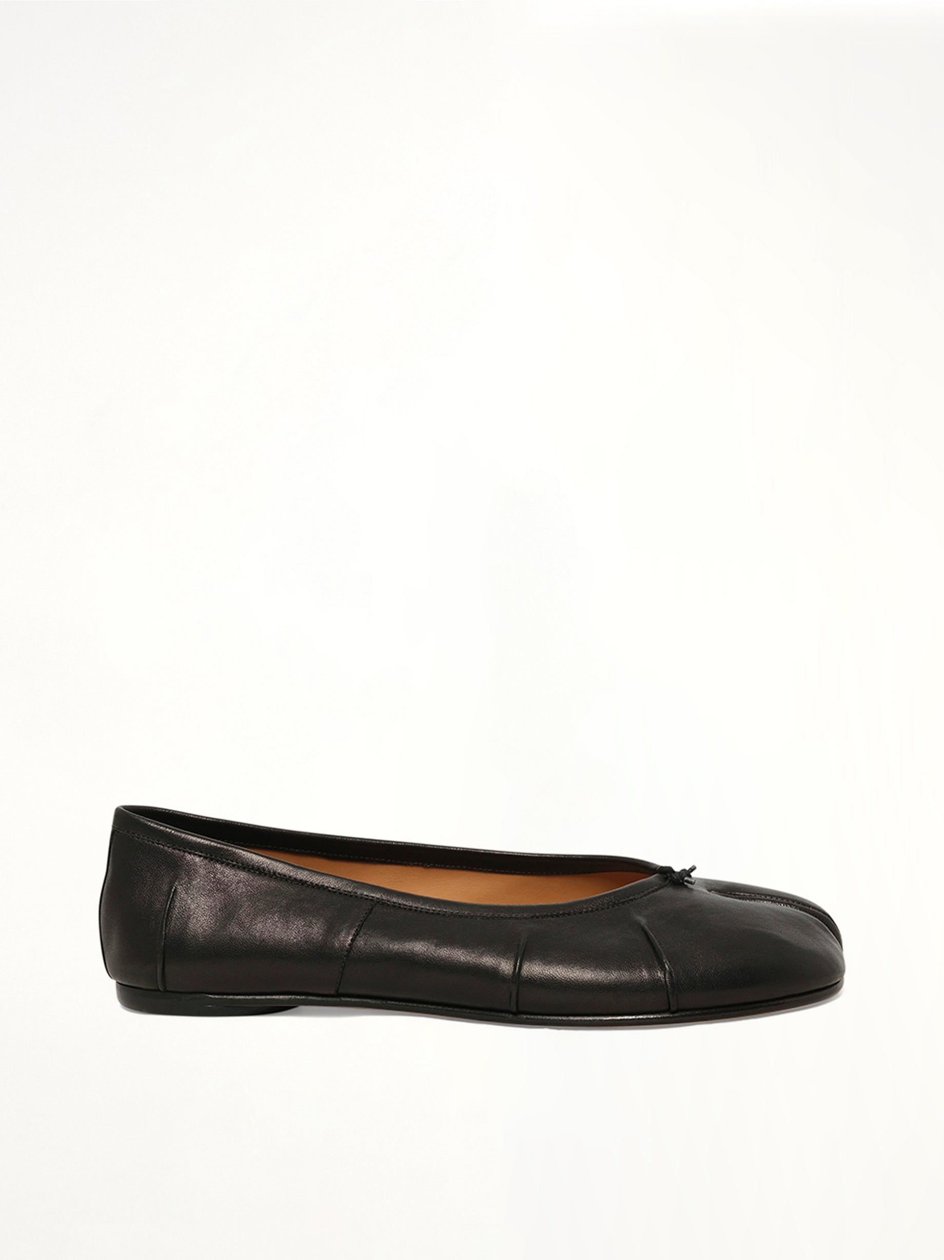 Tabi Ballerinas in Black Side View | MAISON MARGIELA