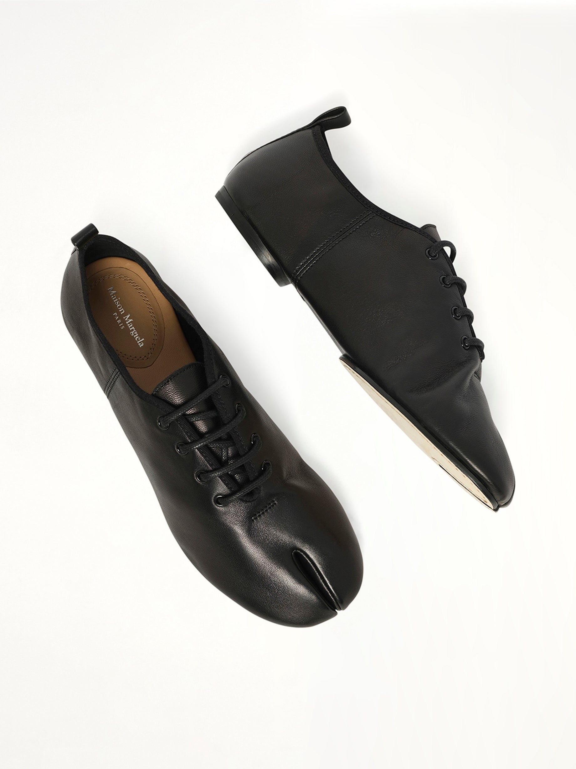Tabi Jazz Lace-up Derby in Black Top View | MAISON MARGIELA