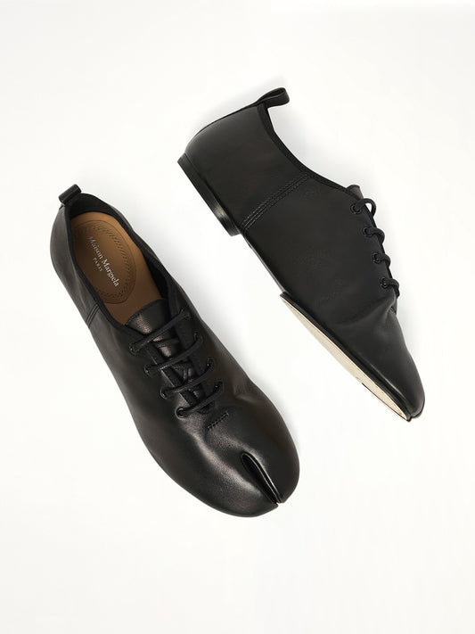 Tabi Jazz Lace-up Derby in Black