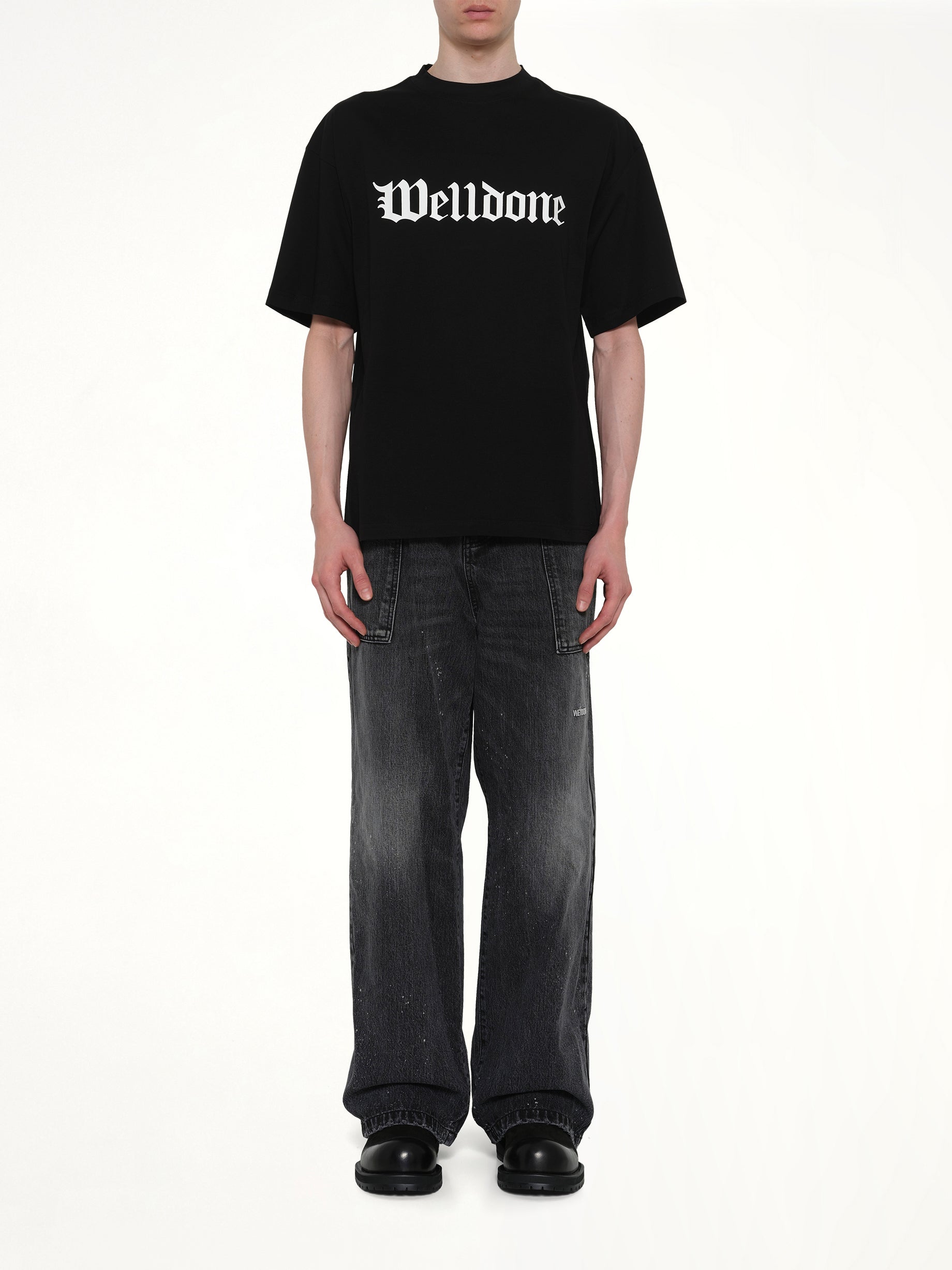 Gothic Logo Short-Sleeved T-Shirt in Black