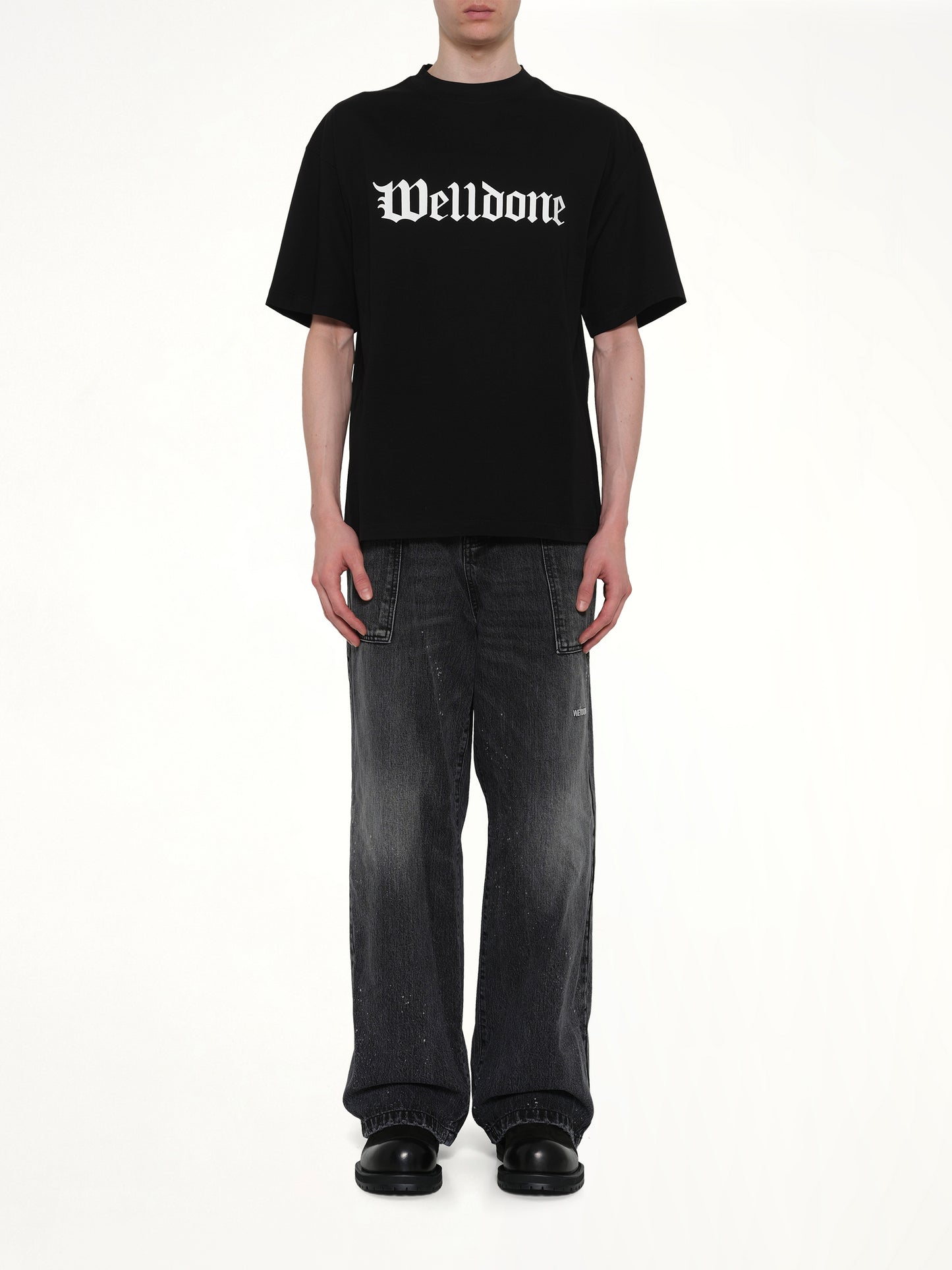 Gothic Logo Short-Sleeved T-Shirt in Black