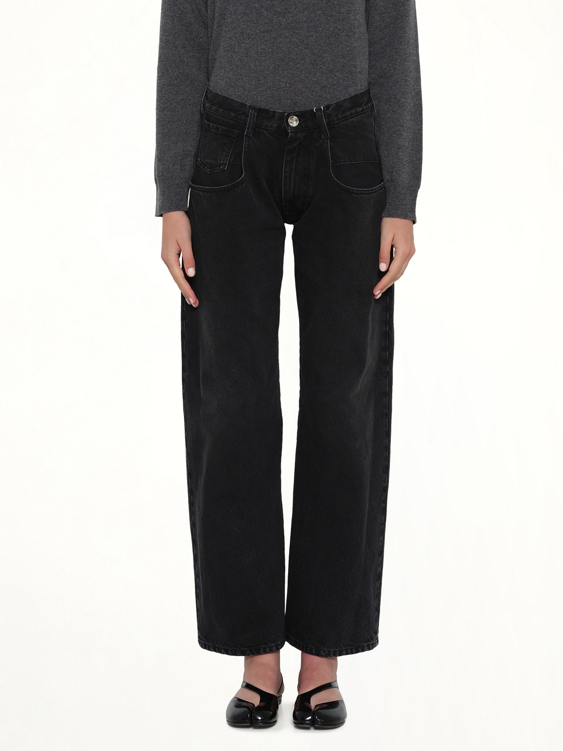 Straight Jeans with Contrasted Pockets in Black