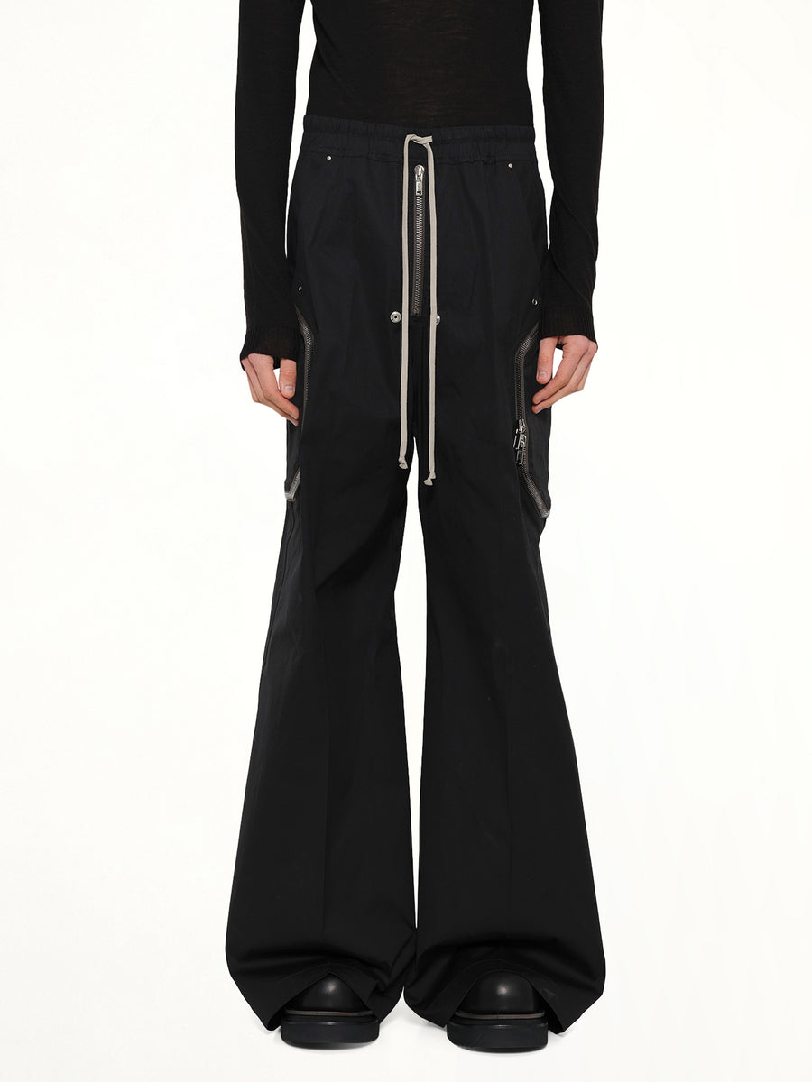 Heizer Belas in Black