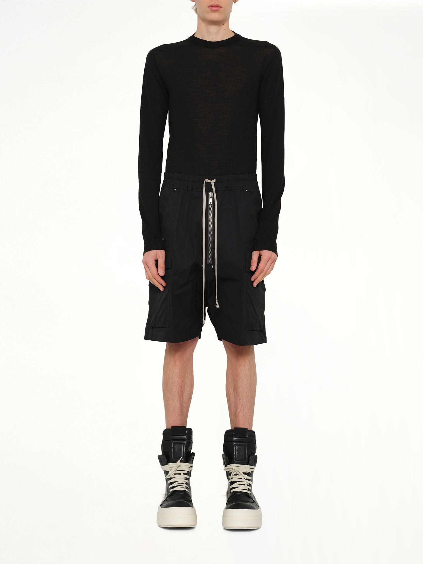 Cargobela Shorts in Black